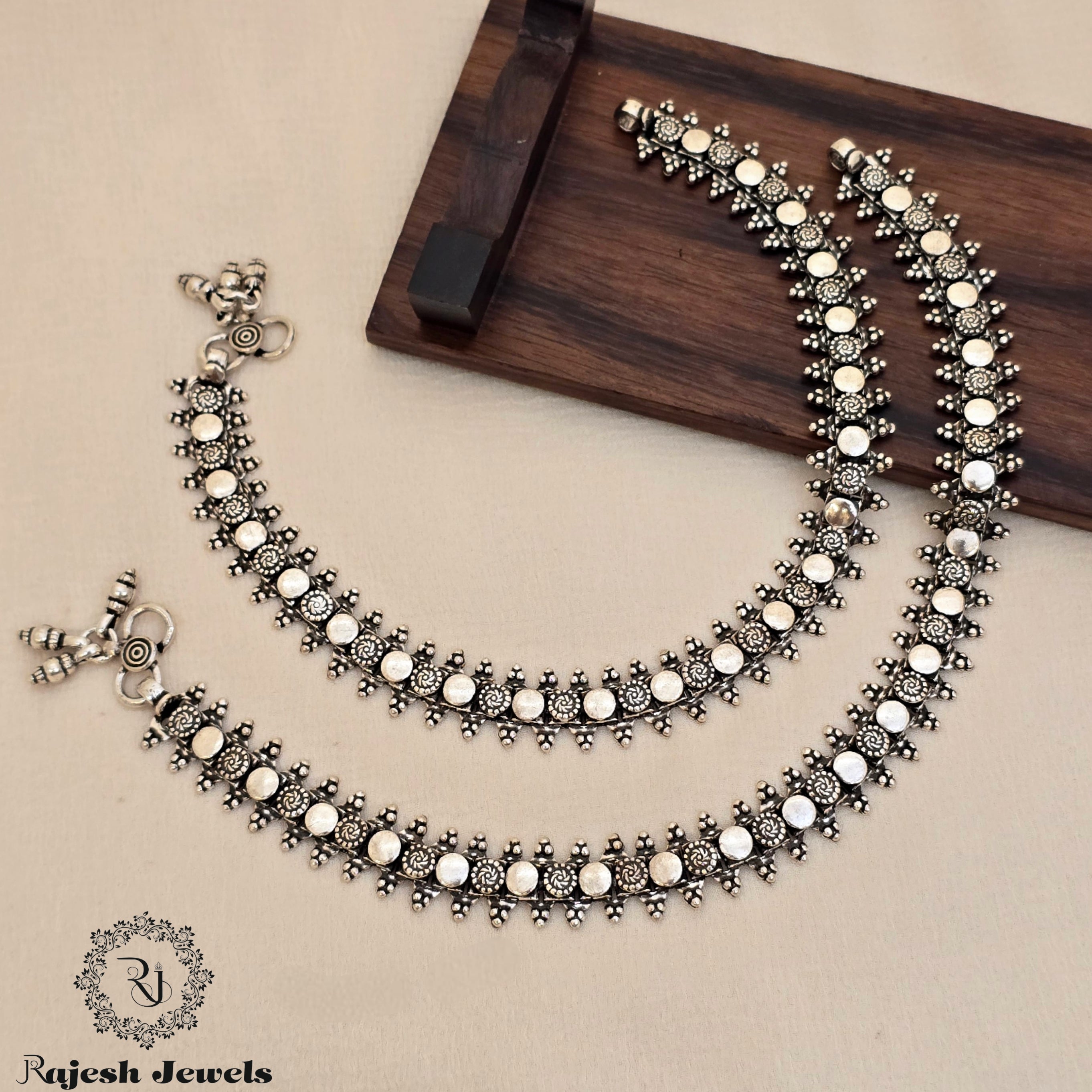Traditional Tribal Look Dailywear Anklet
