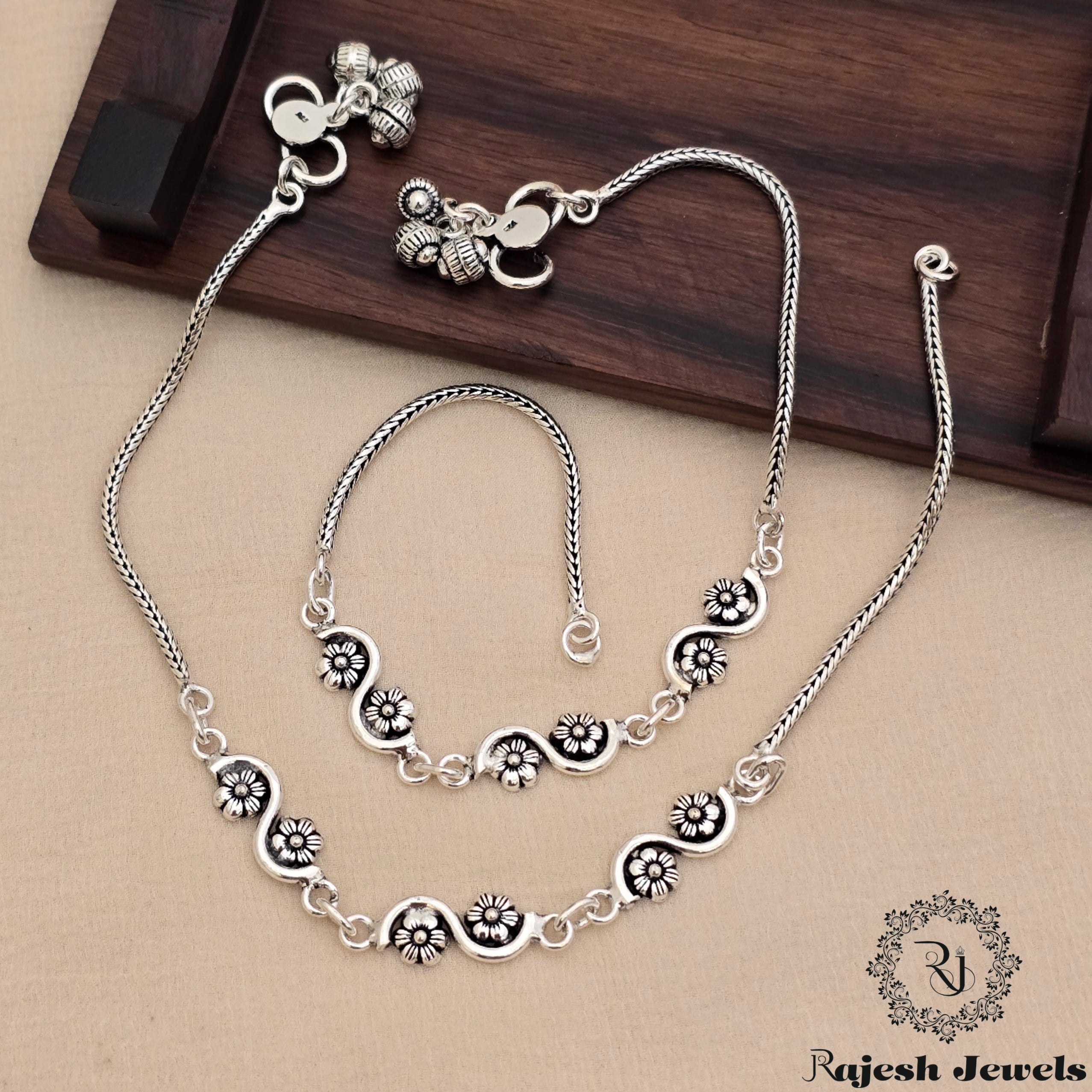 Refined Oxidised Dailywear Anklet