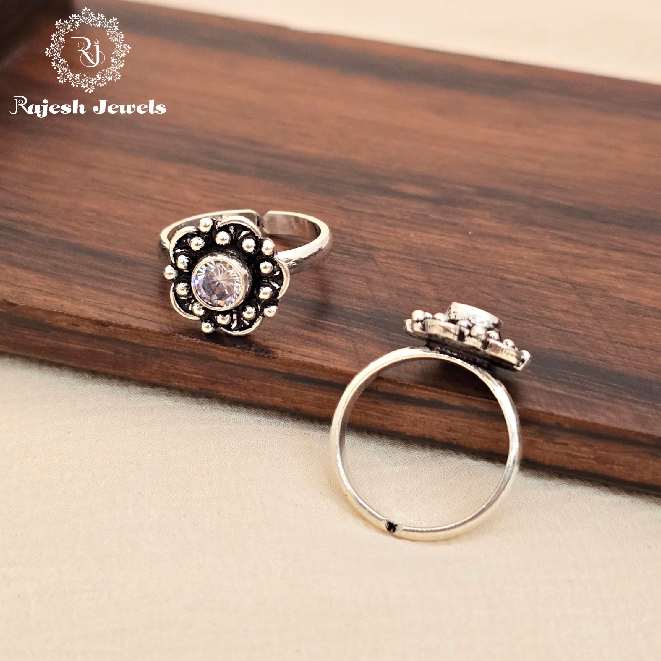 Captivating Cutstone Oxidised Dailywear Toering