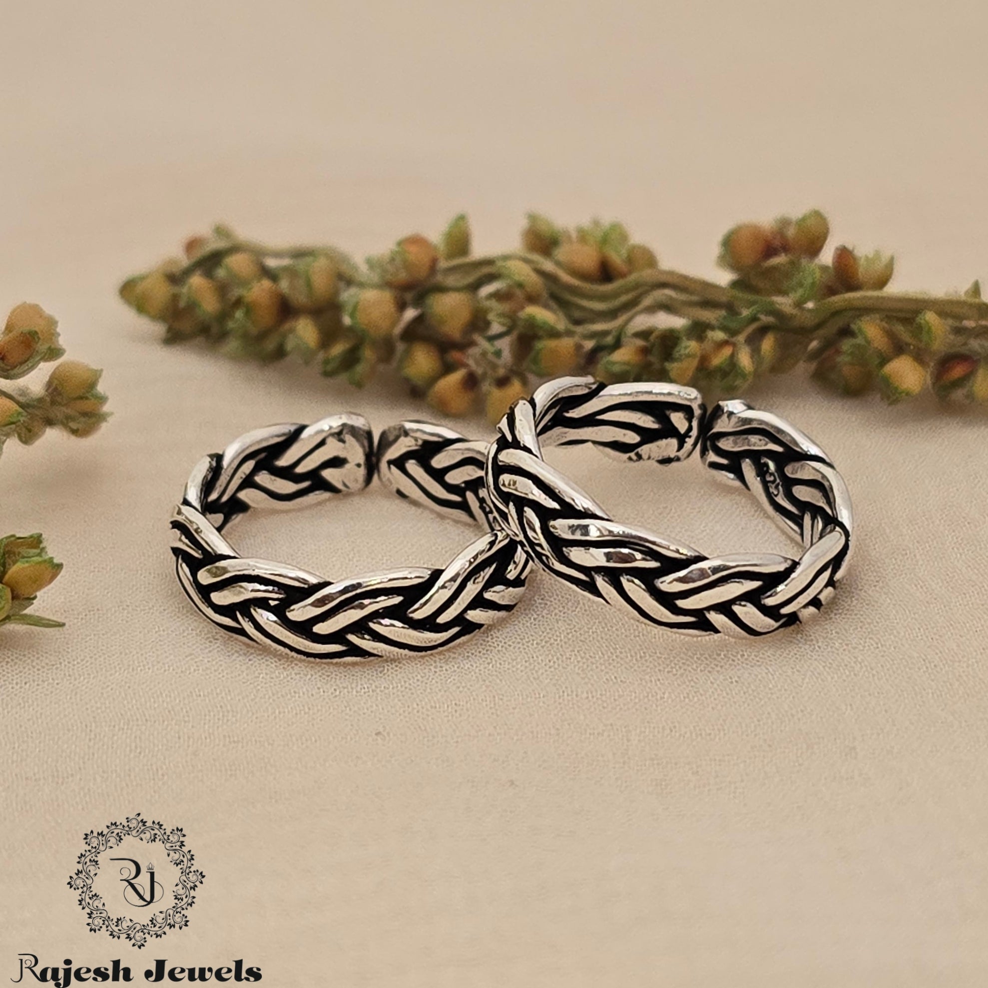 Timeless Silver Oxidised Toering