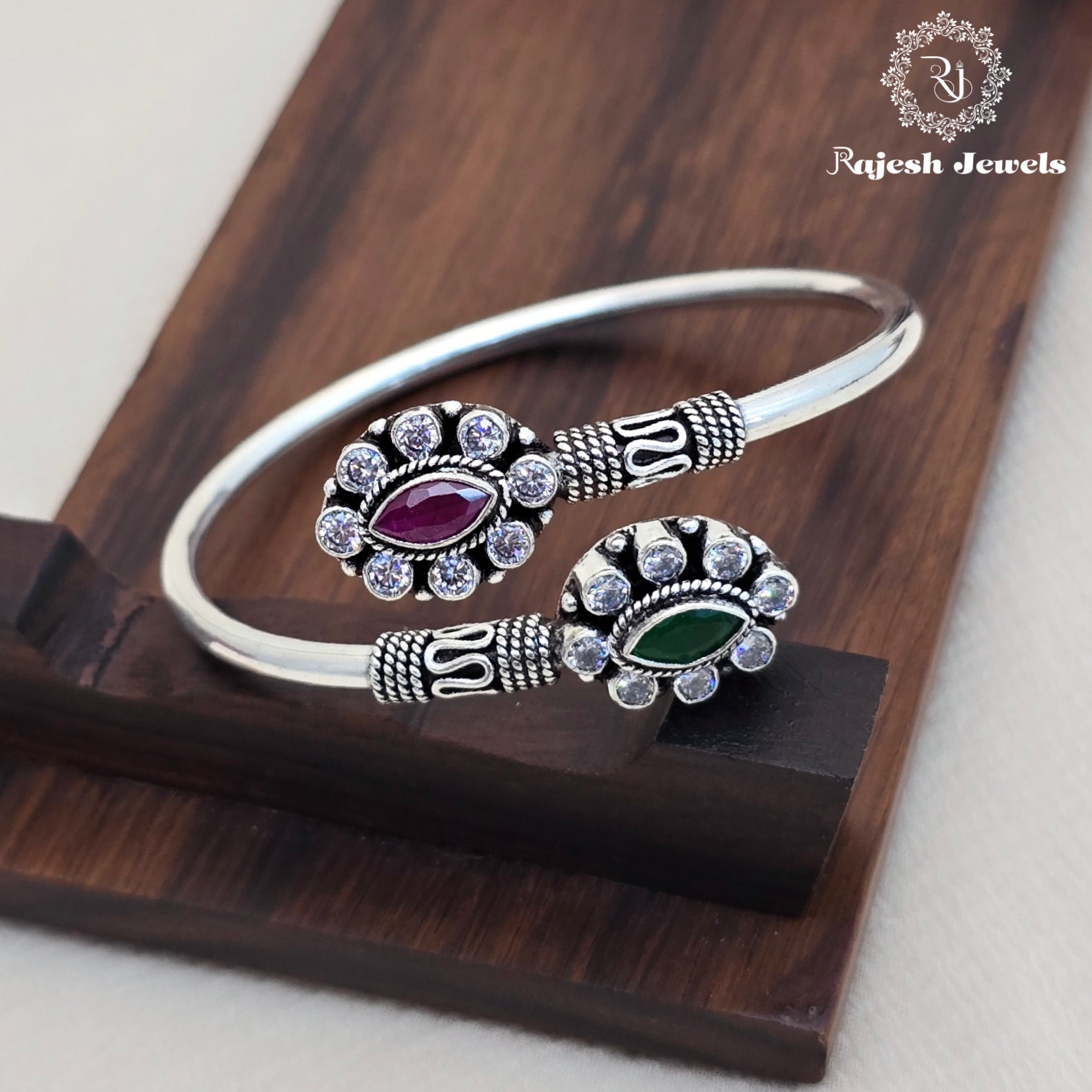 Exclusive Silver Oxidised Ladies Cutstone Hand Kada