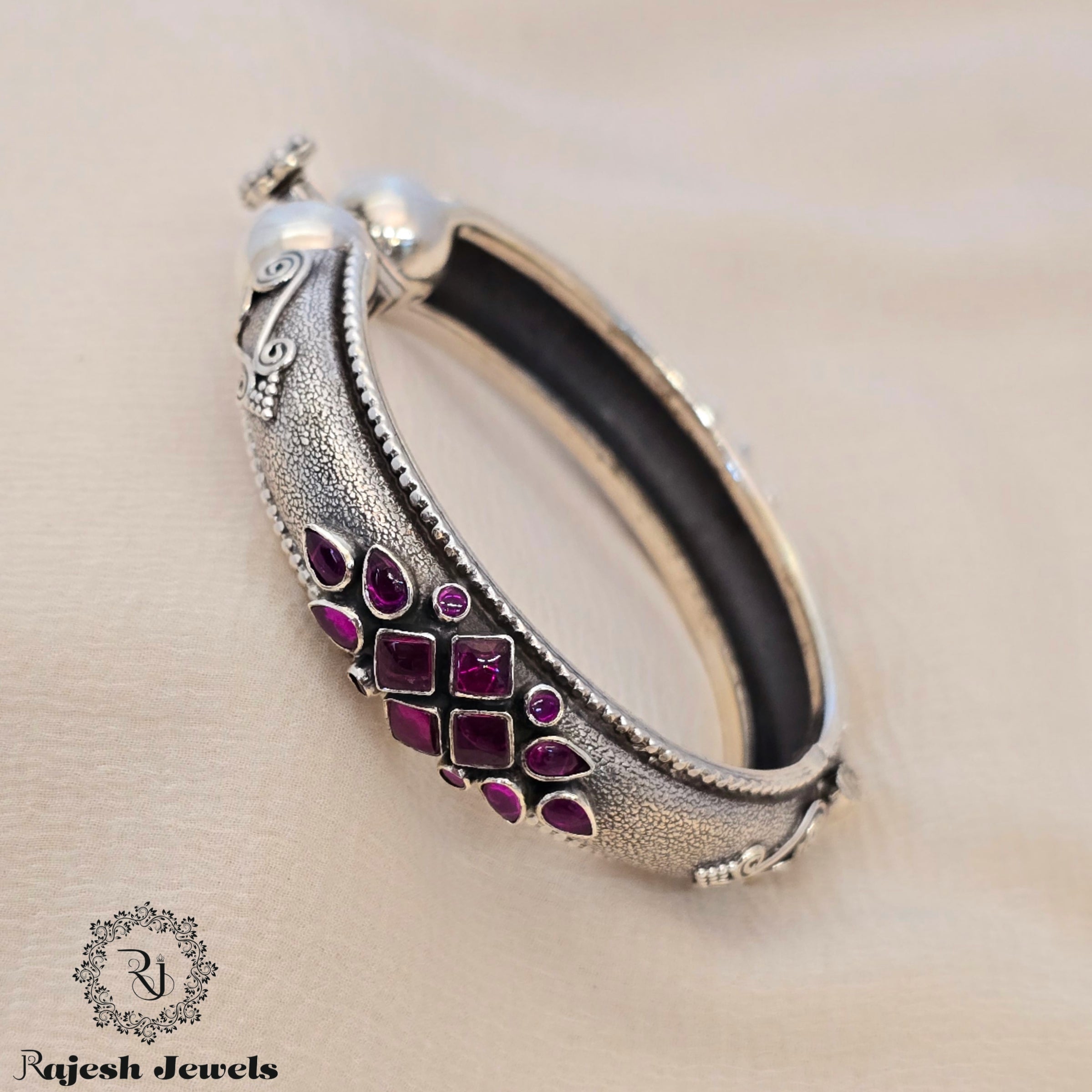 Appealing Oxidised Single Handkada