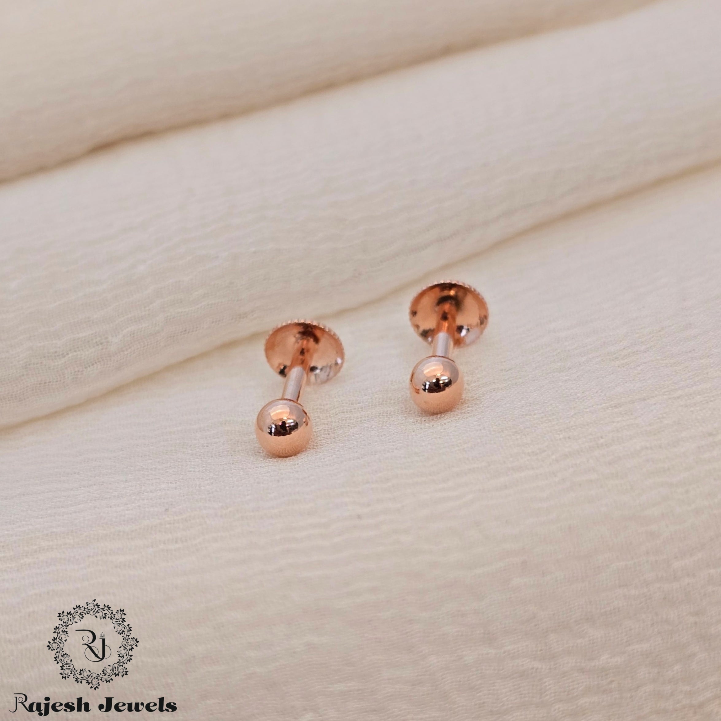 Amazing Rosegold Silver Stud Earrings
