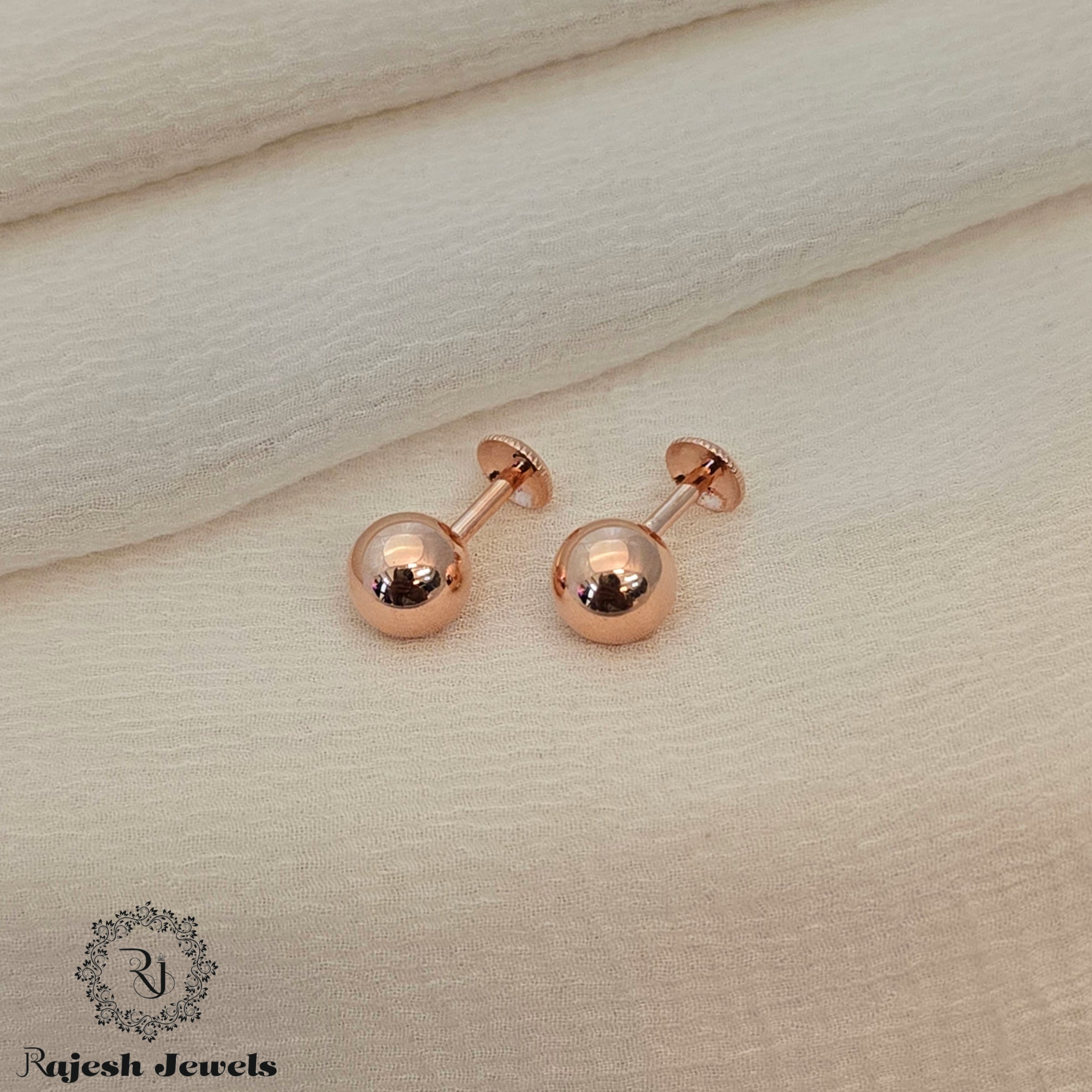 Alluring Silver Rosegold Stud Earrings