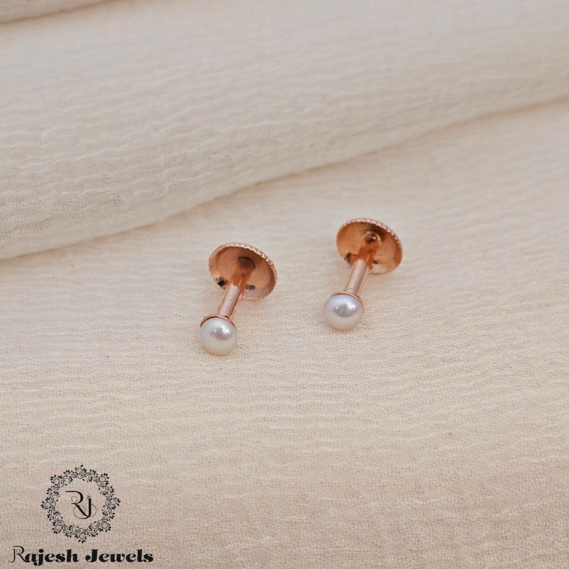 Incredible Pearl Rosegold Stud Earrings