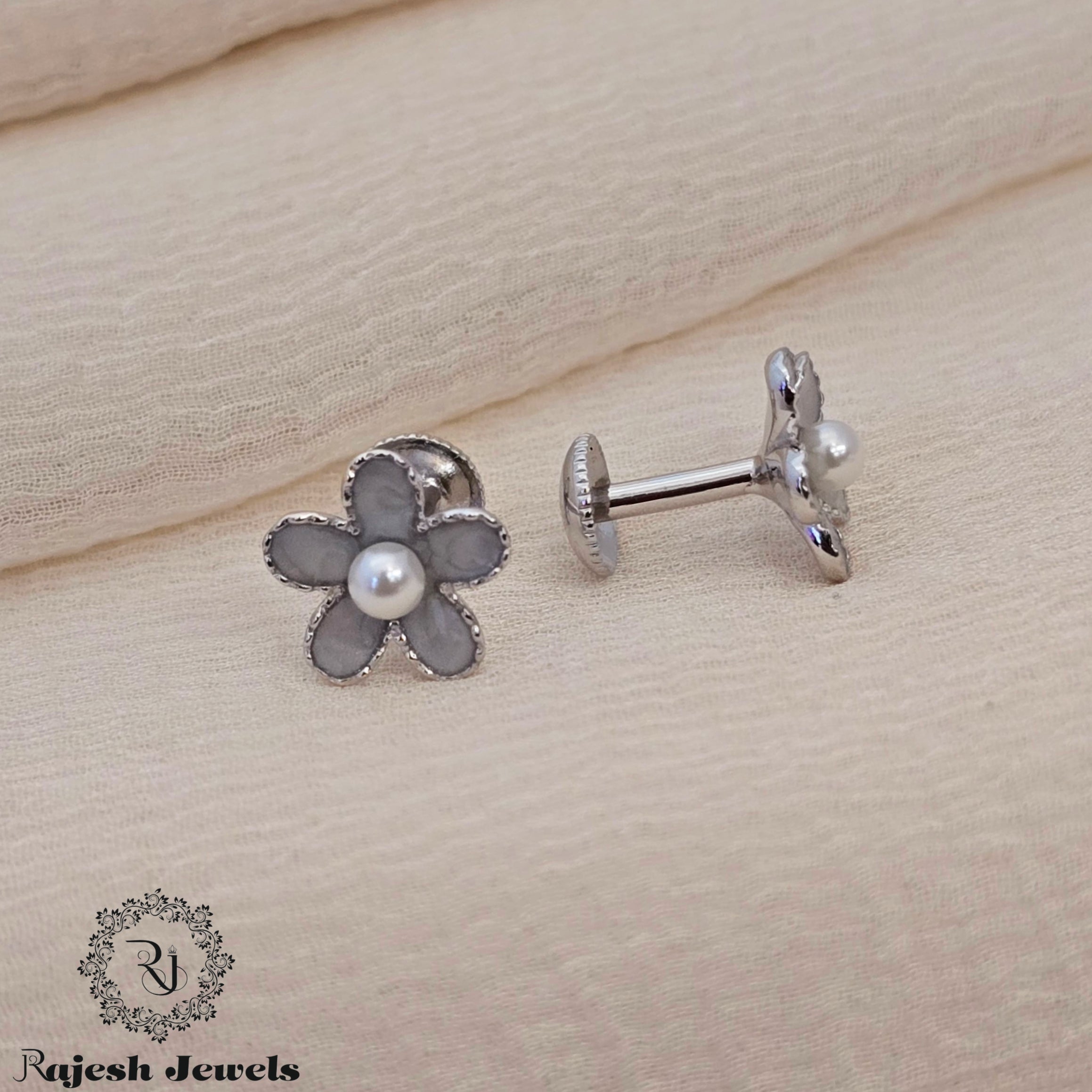 Adorable Floral Silver Stud Earrings