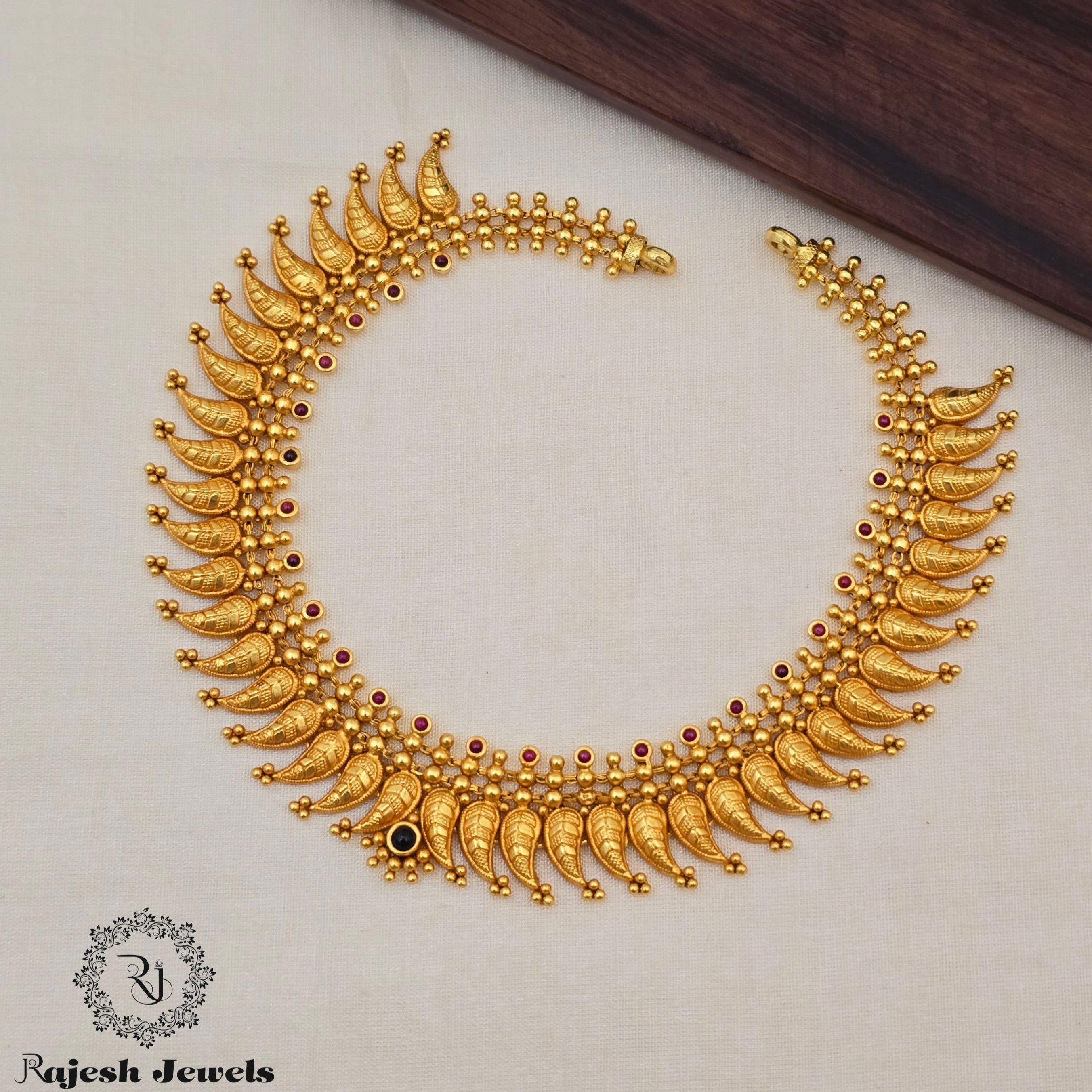 Amazing Silver Gold Plated Neckpiece