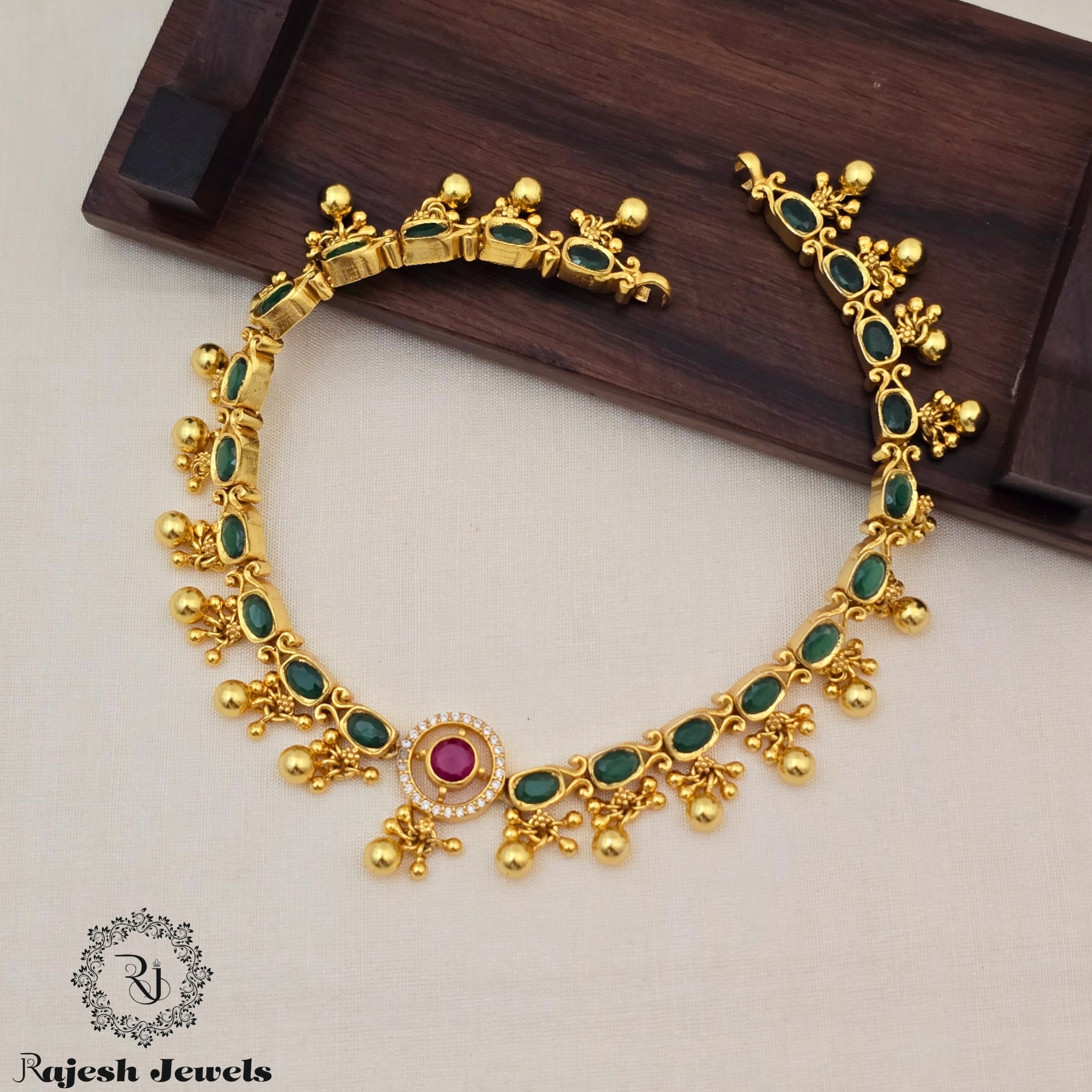 Appealing Silver Gold Plated Neckpiece