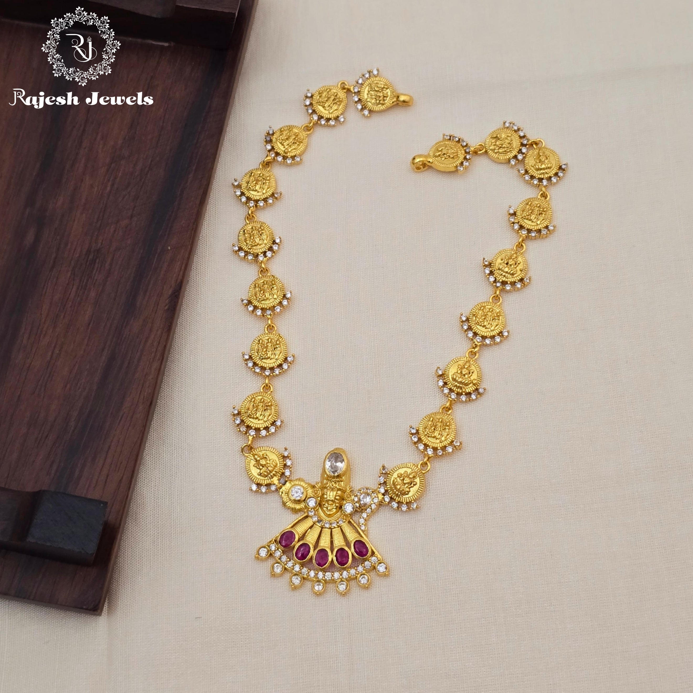 Elite Beautiful Silver Gold Plated Neckpiece