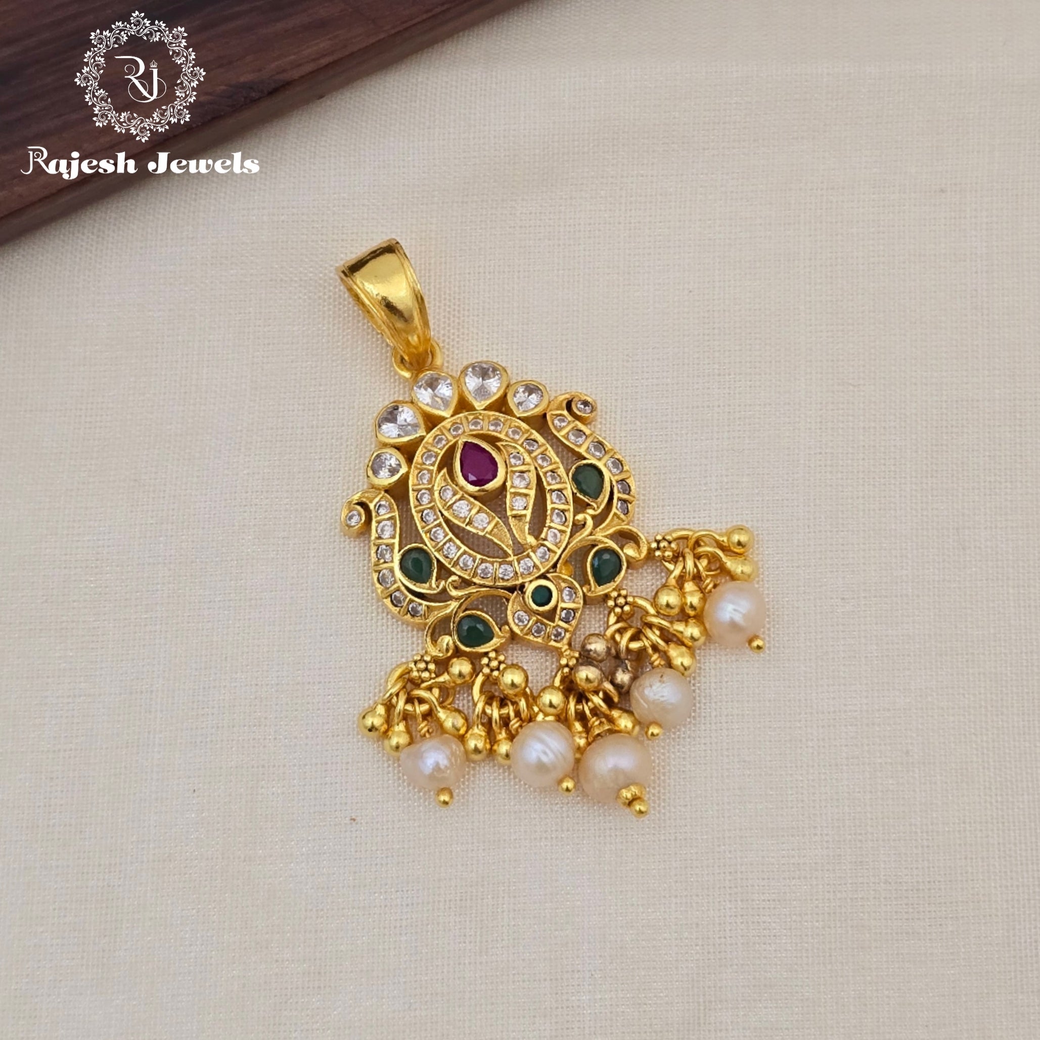 Graceful Green Cz Silver Gold Plated Pendant