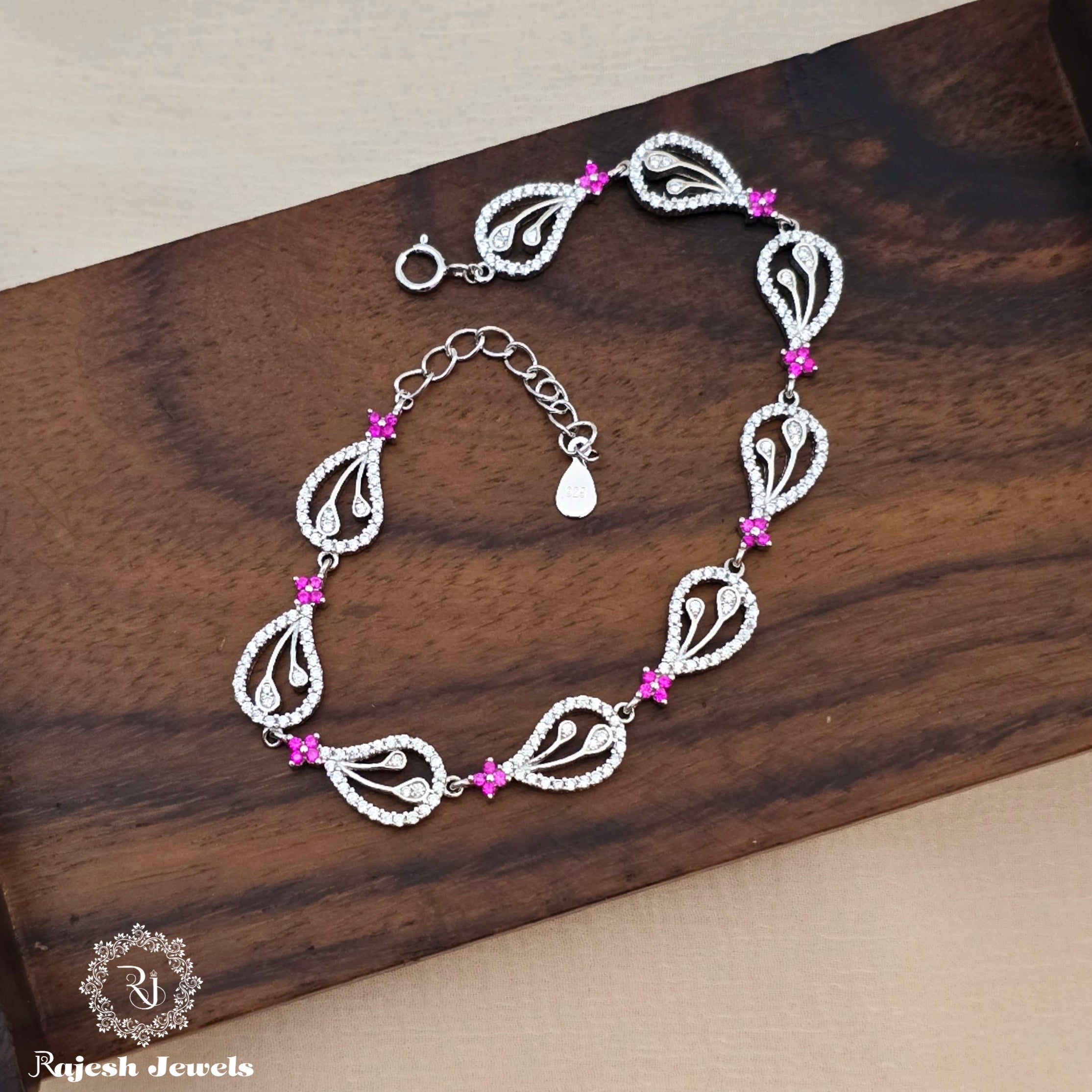 Glorious Leaf Design Cz  Bracelet