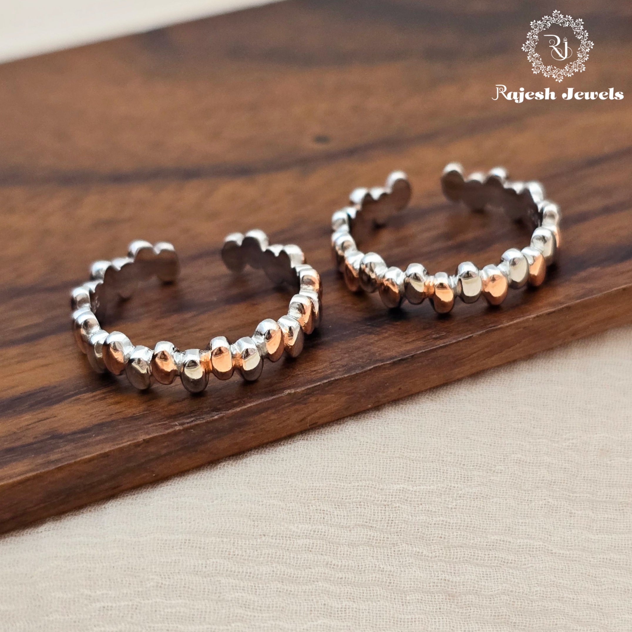 Vibrant Dual Tone Toering