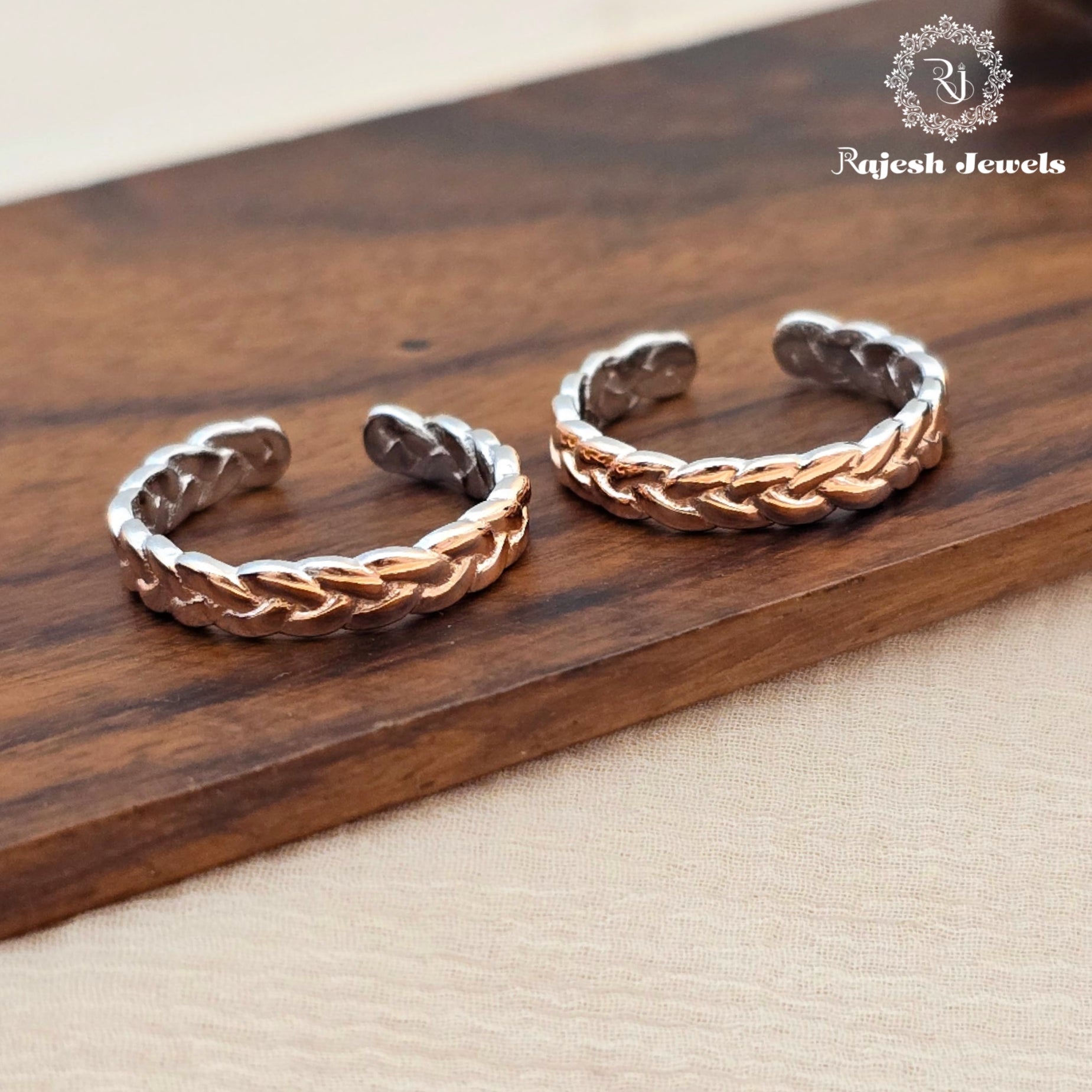 Stylish curved Dual Tone Toering