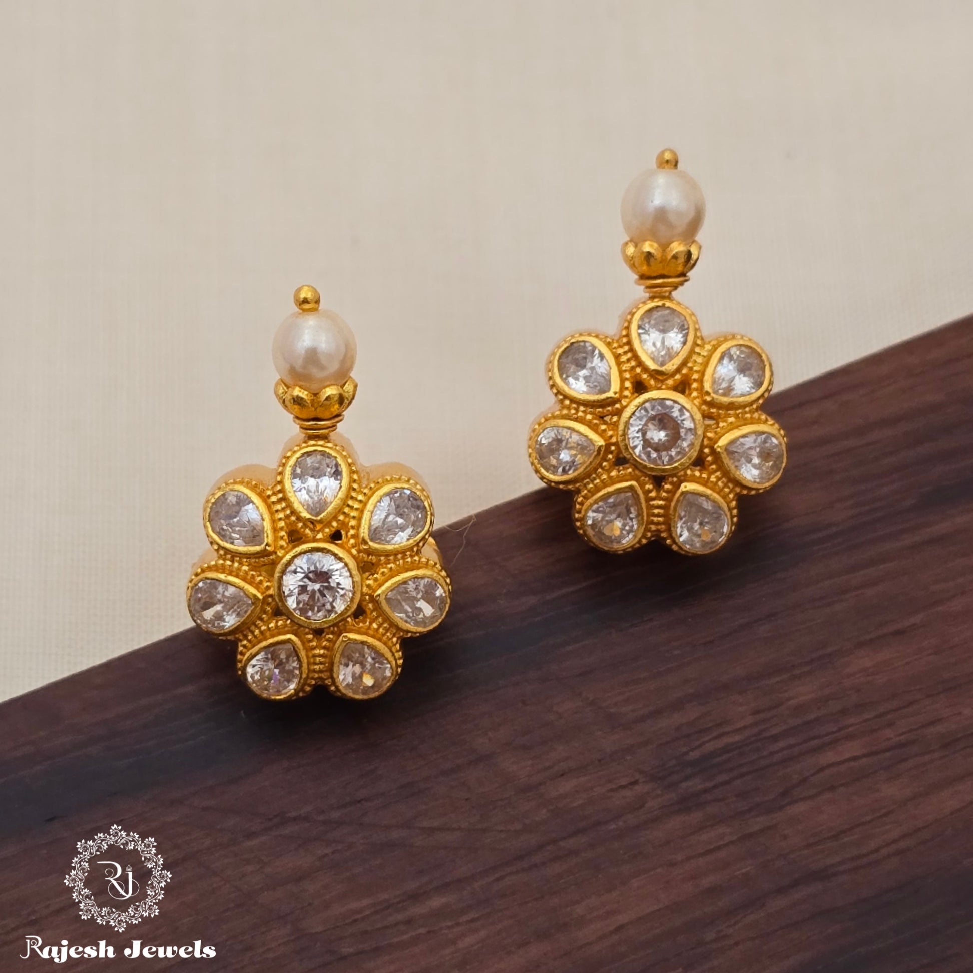 Stunning Cz Gold Plated Stud Earrings