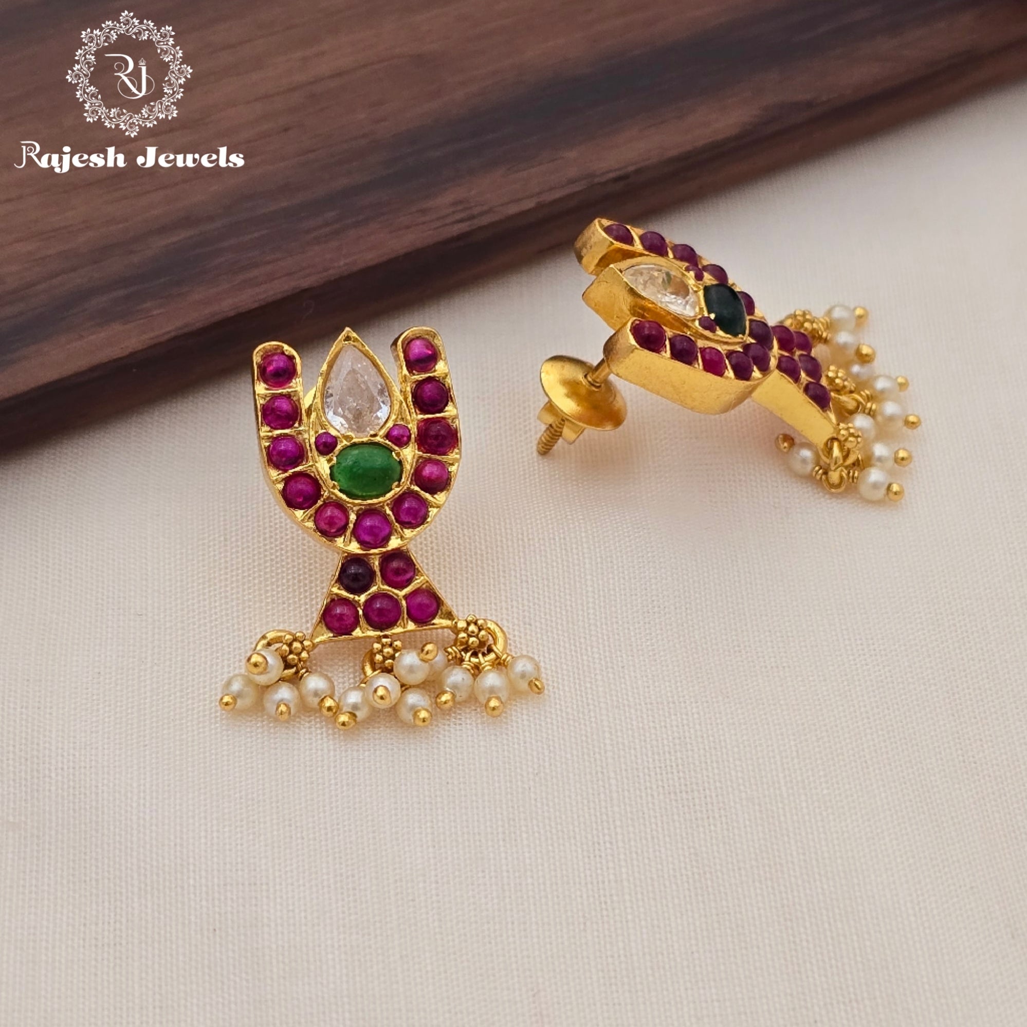 Gracefull Red Kemp Nama Earrings