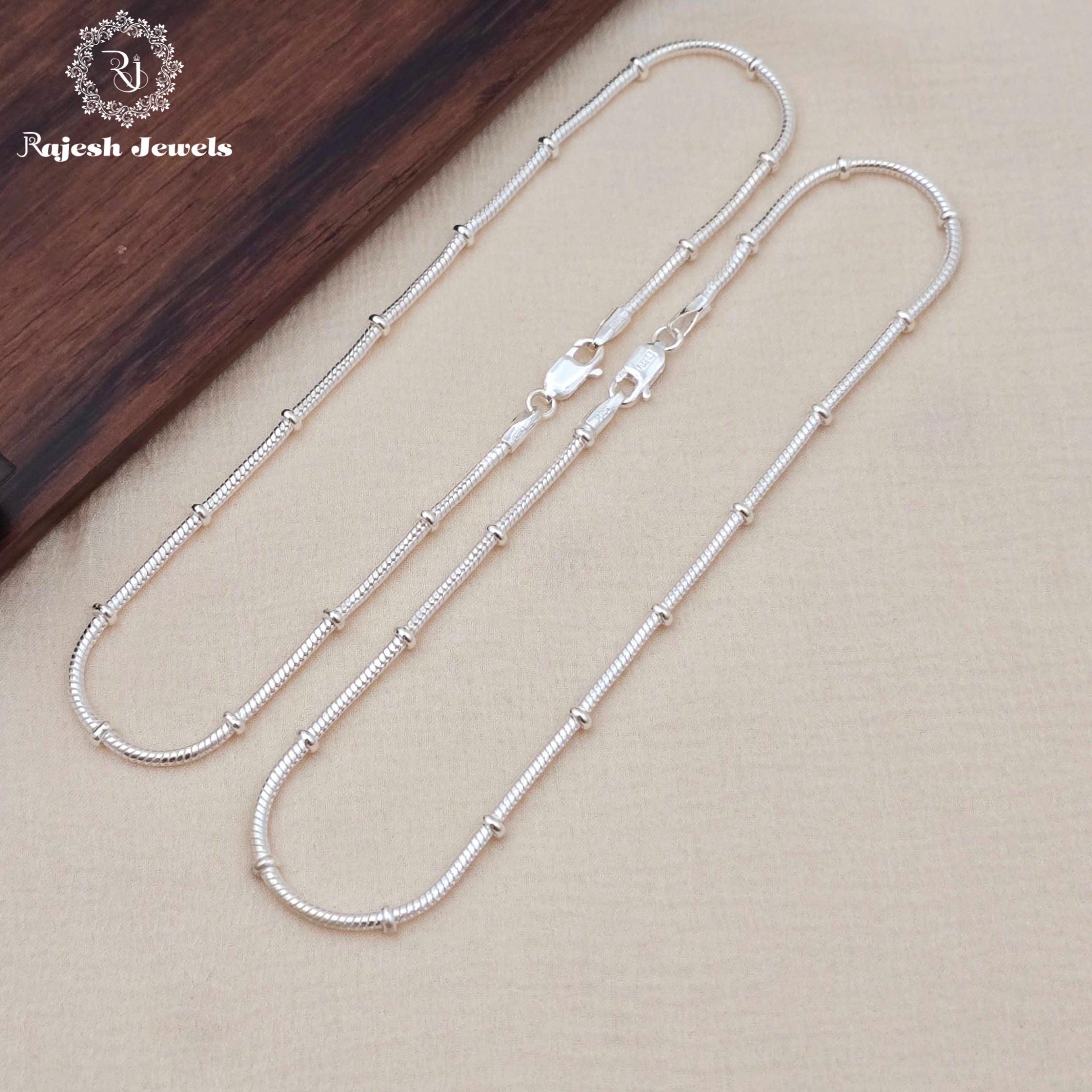 Amazing Sleek Anklet For Dailywear