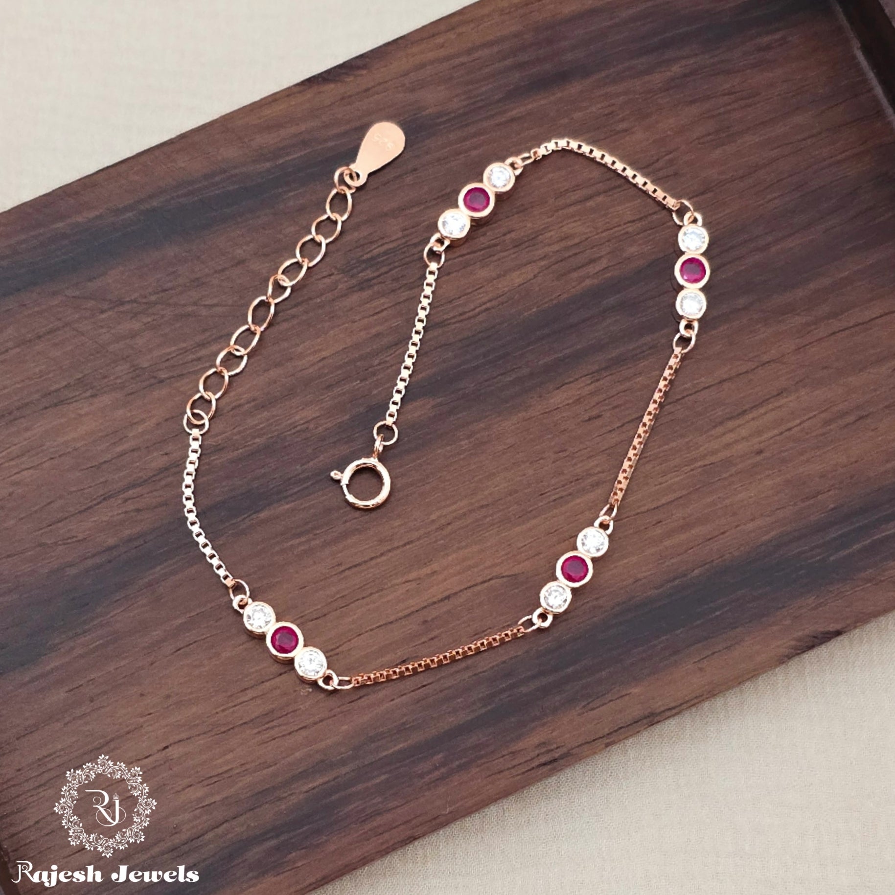 Fantastic Round  Dual Colored Stone Bracelet