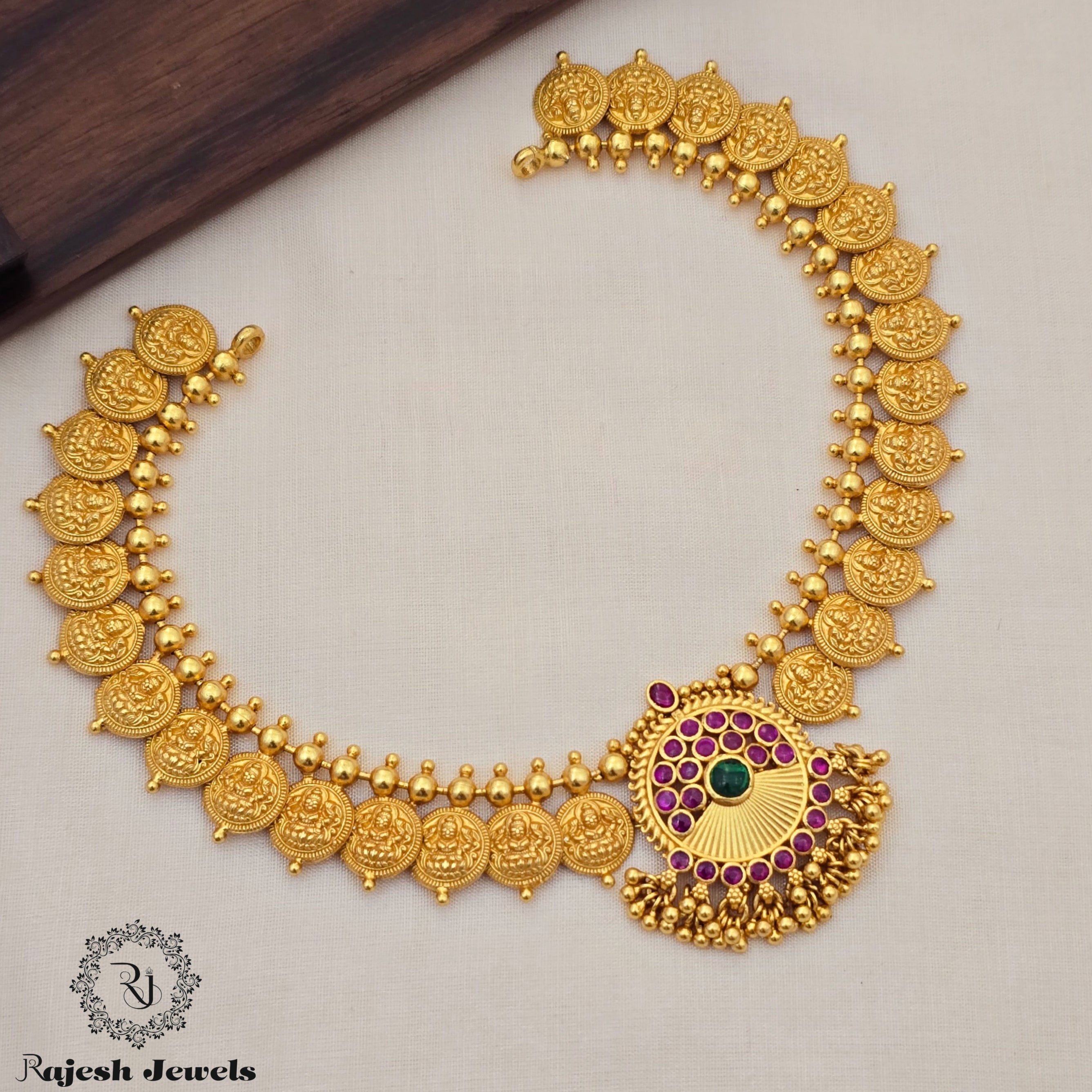 Kasu Gejje Design Silver Gold Polished Necklace