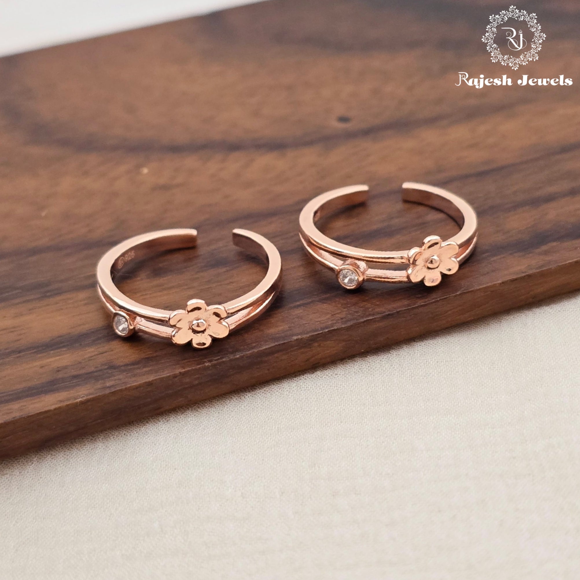 Alluring Floral Rosegold Toerings
