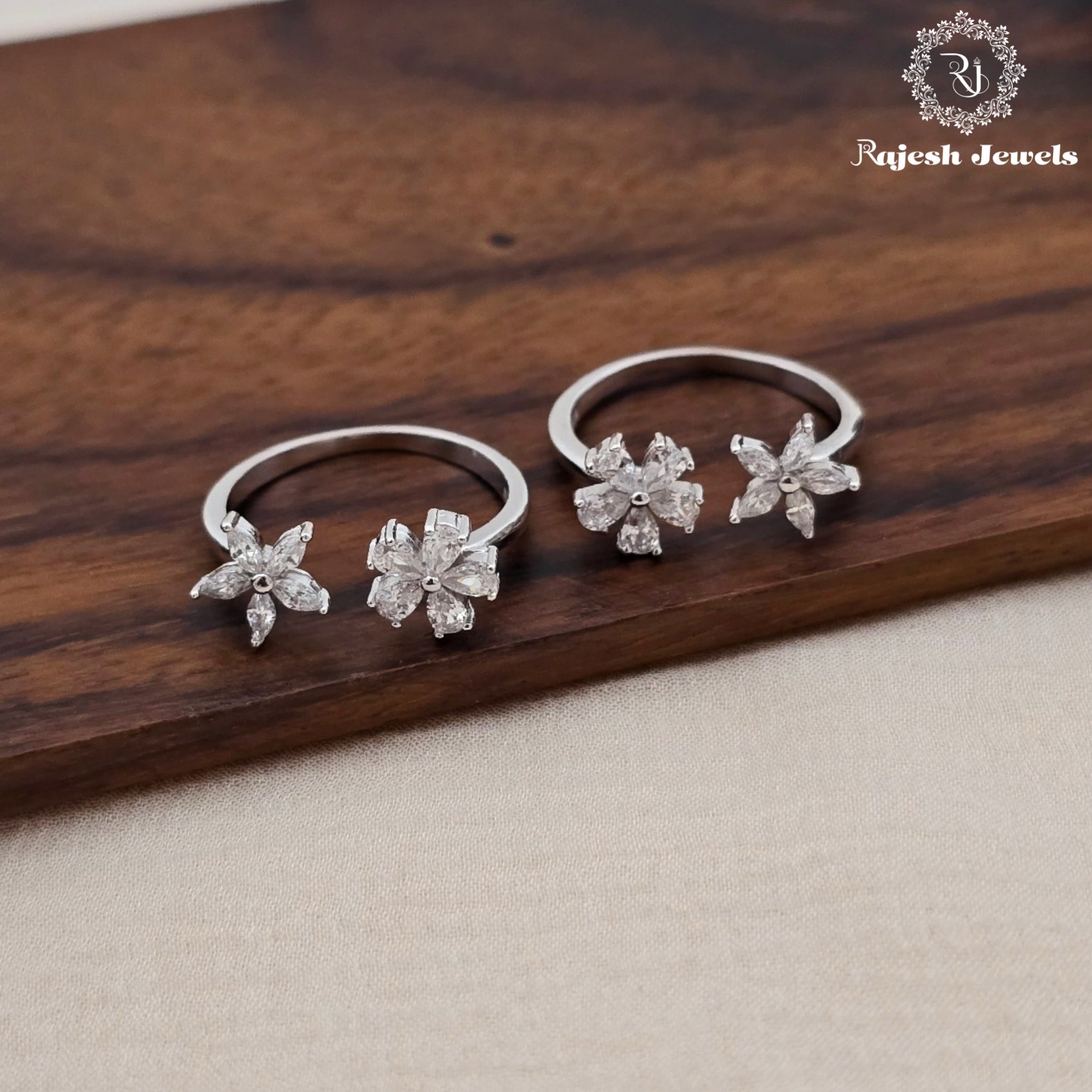 Elegant Cz Dailywear Toerings