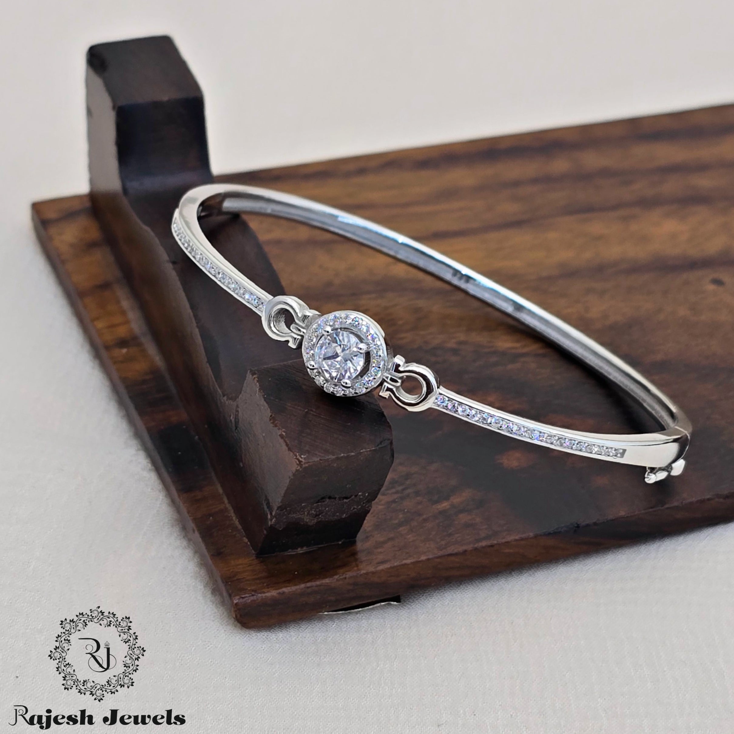 Sparkling Solitaire Cz Hand Kada