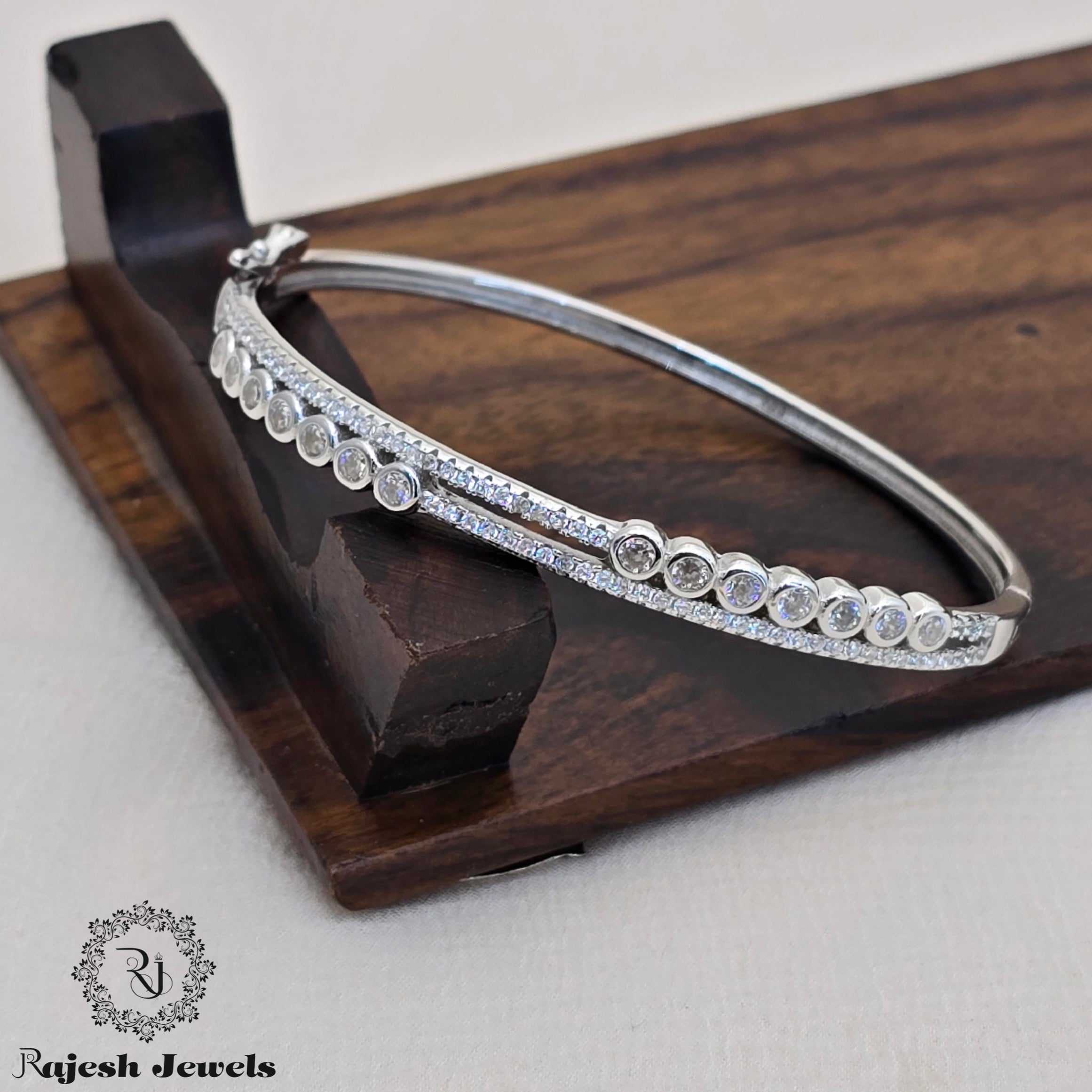 Eye Catchy Rodhium Finish Hand Kada