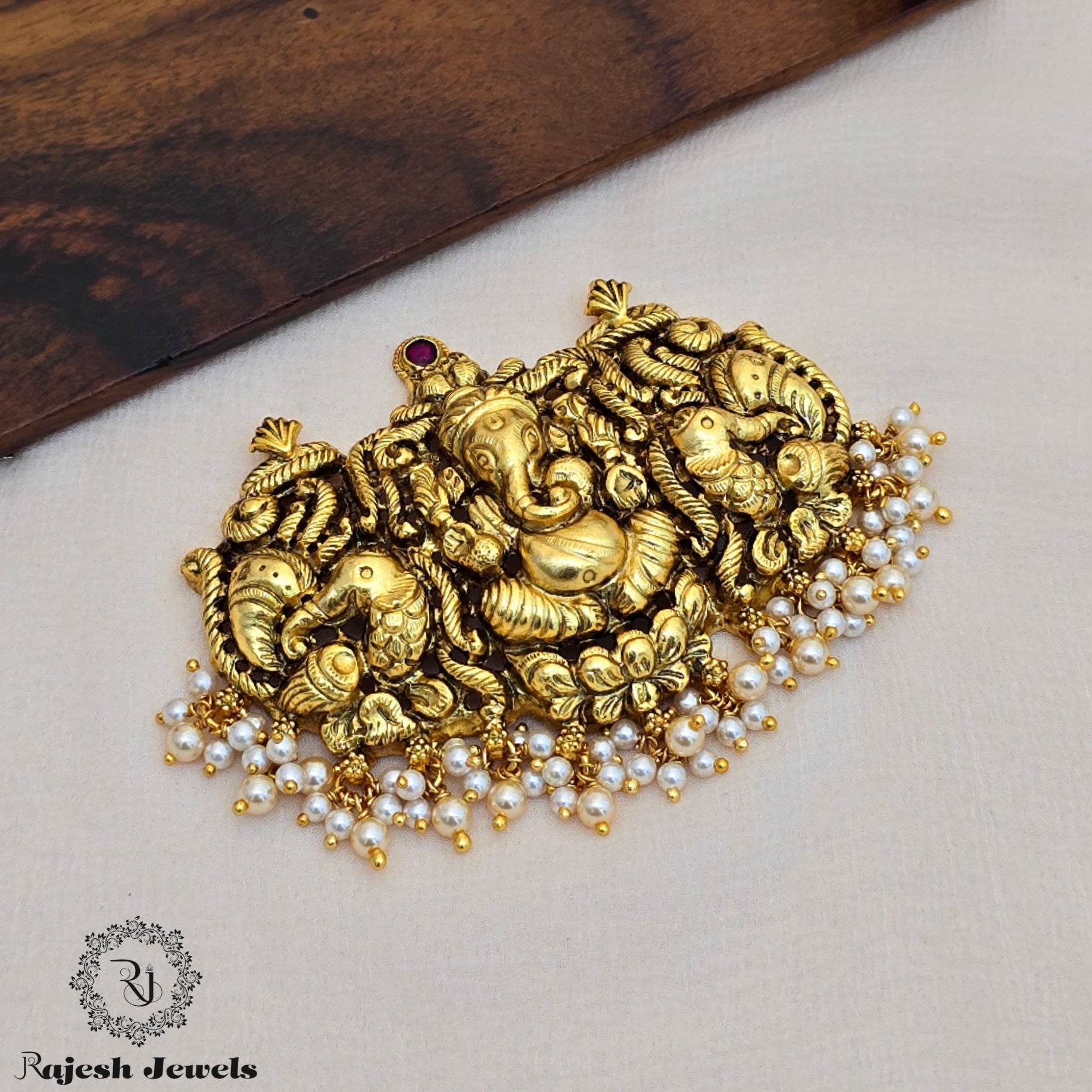 Traditional Ganapati Double Hook Pendant