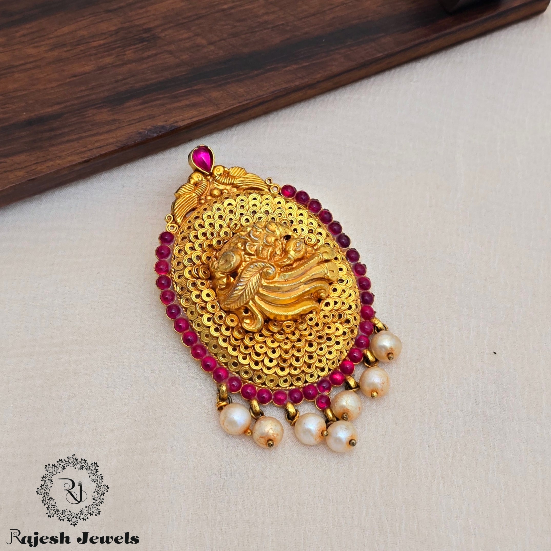 Attractive Peacock Pendent