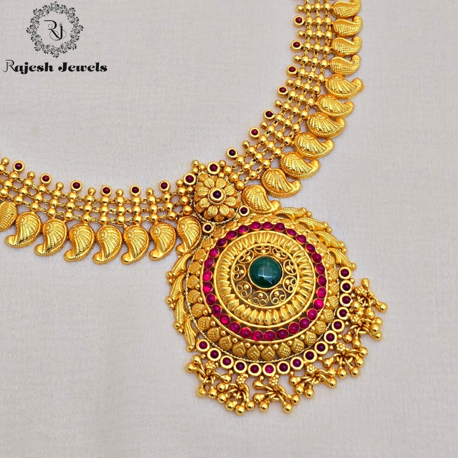 Traditional Mango Short Necklace