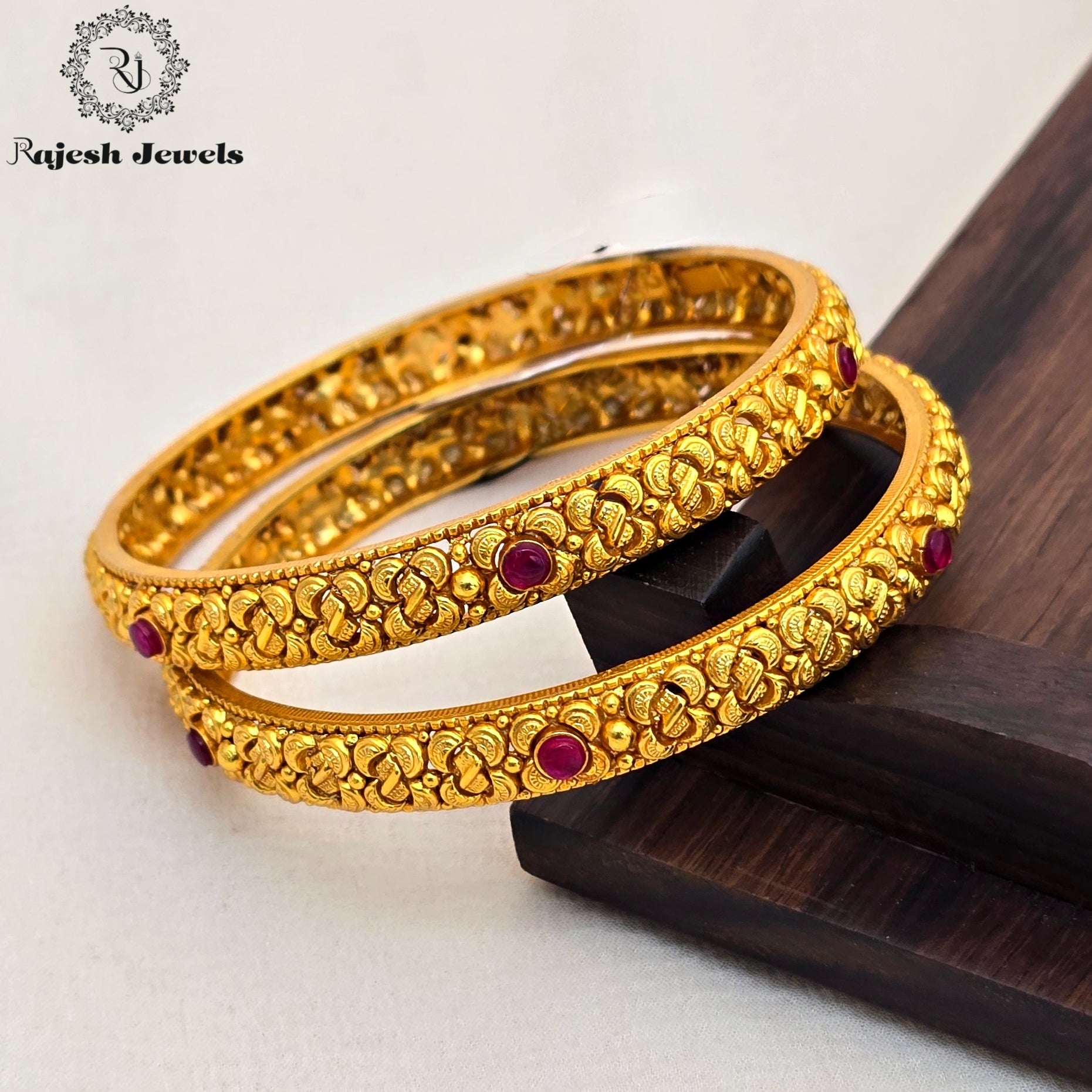 Traditional Kemp Silver Gold Plated Bangle