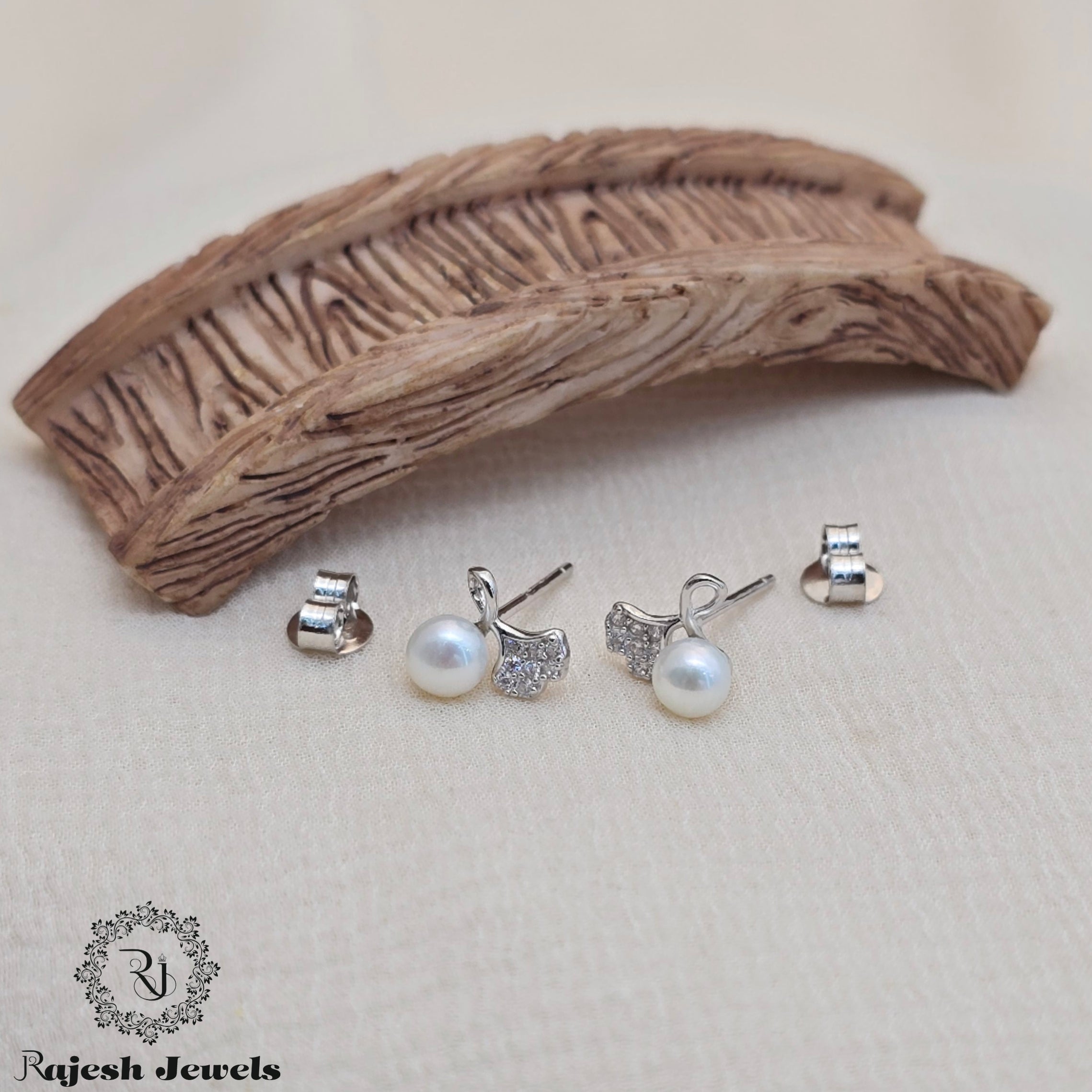 Timeless Tulip Minimalistic Cz Stud Earrings