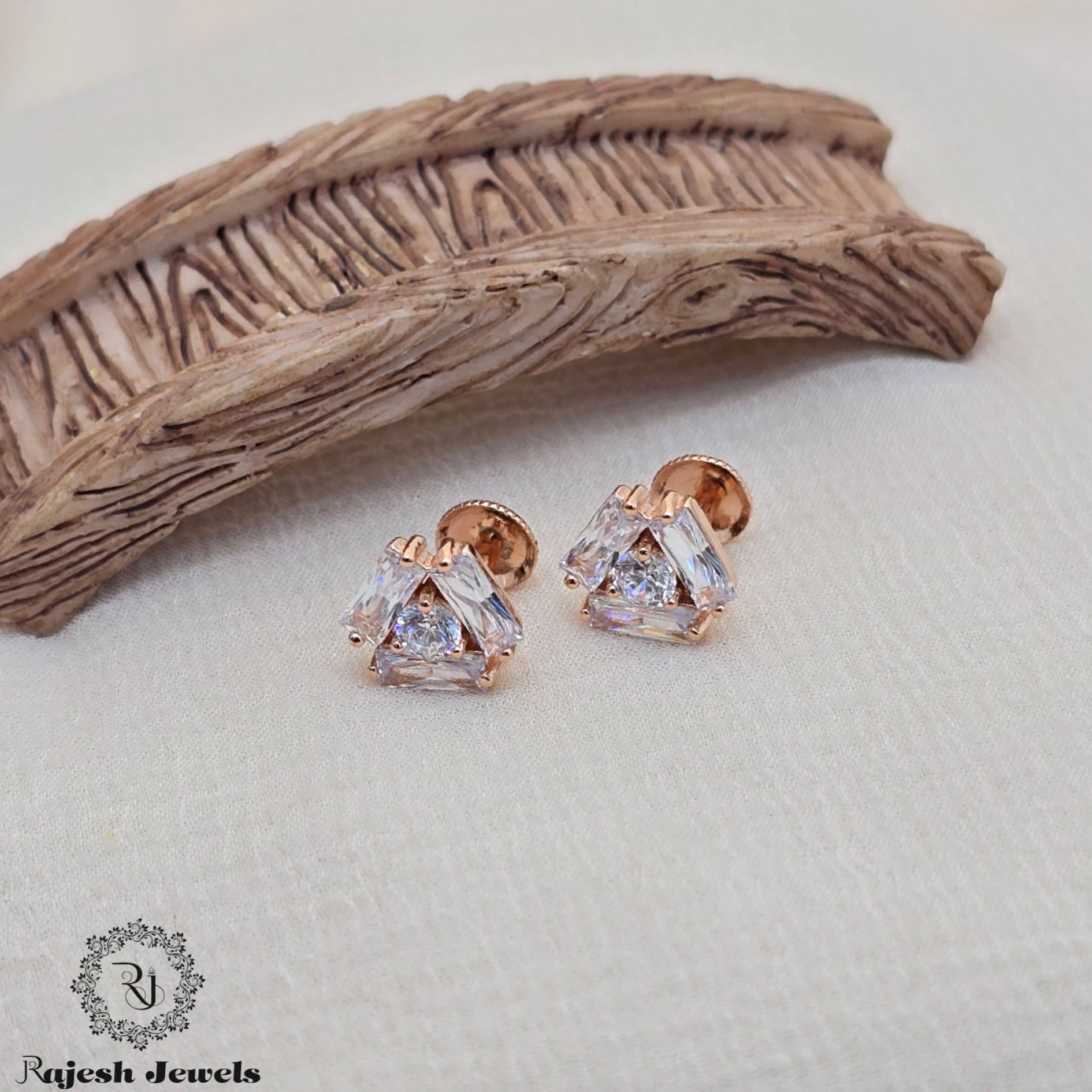 Stunning Cz South Screw Rosegold Stud Earrings