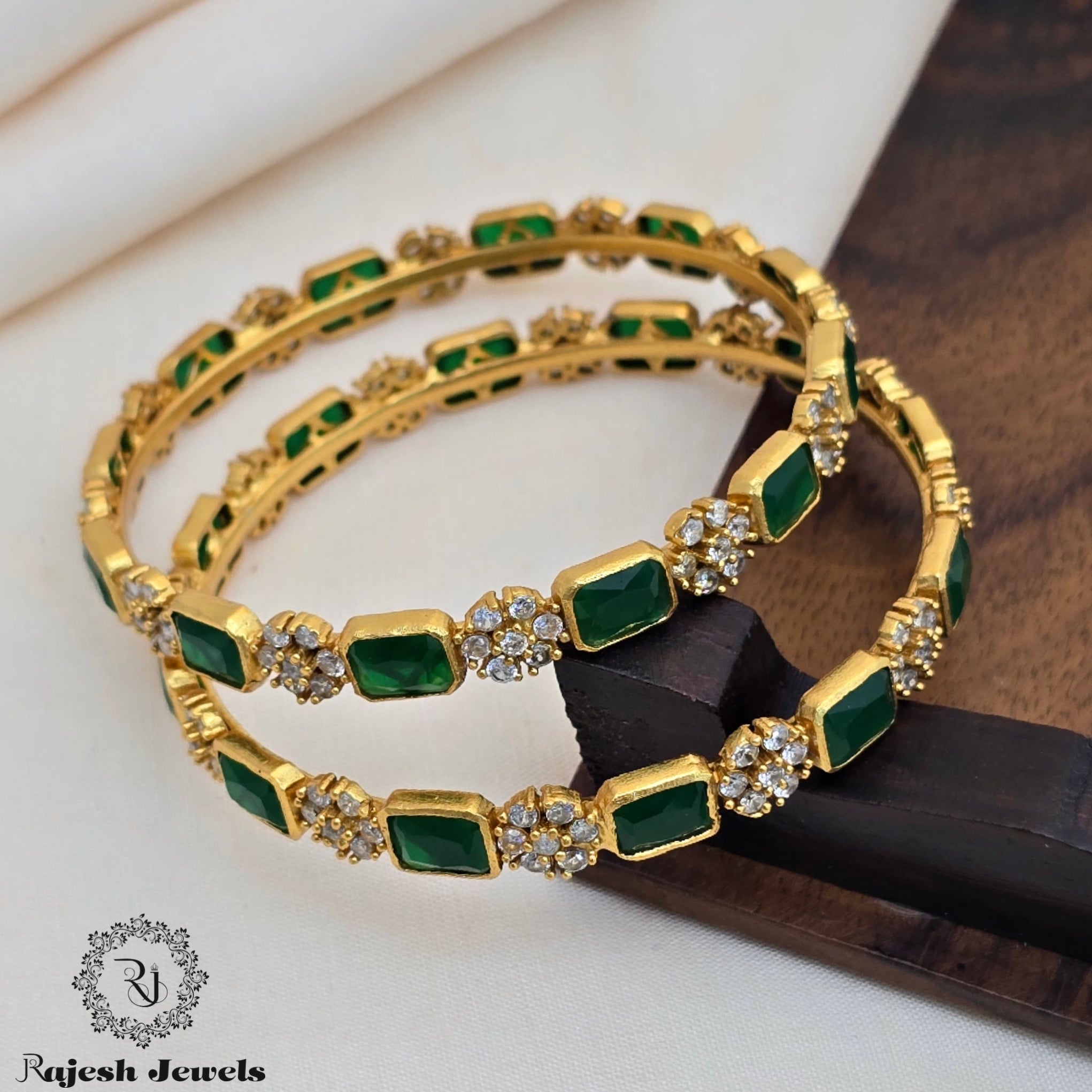 Outstanding Cz Floral Gold Polished Bangle