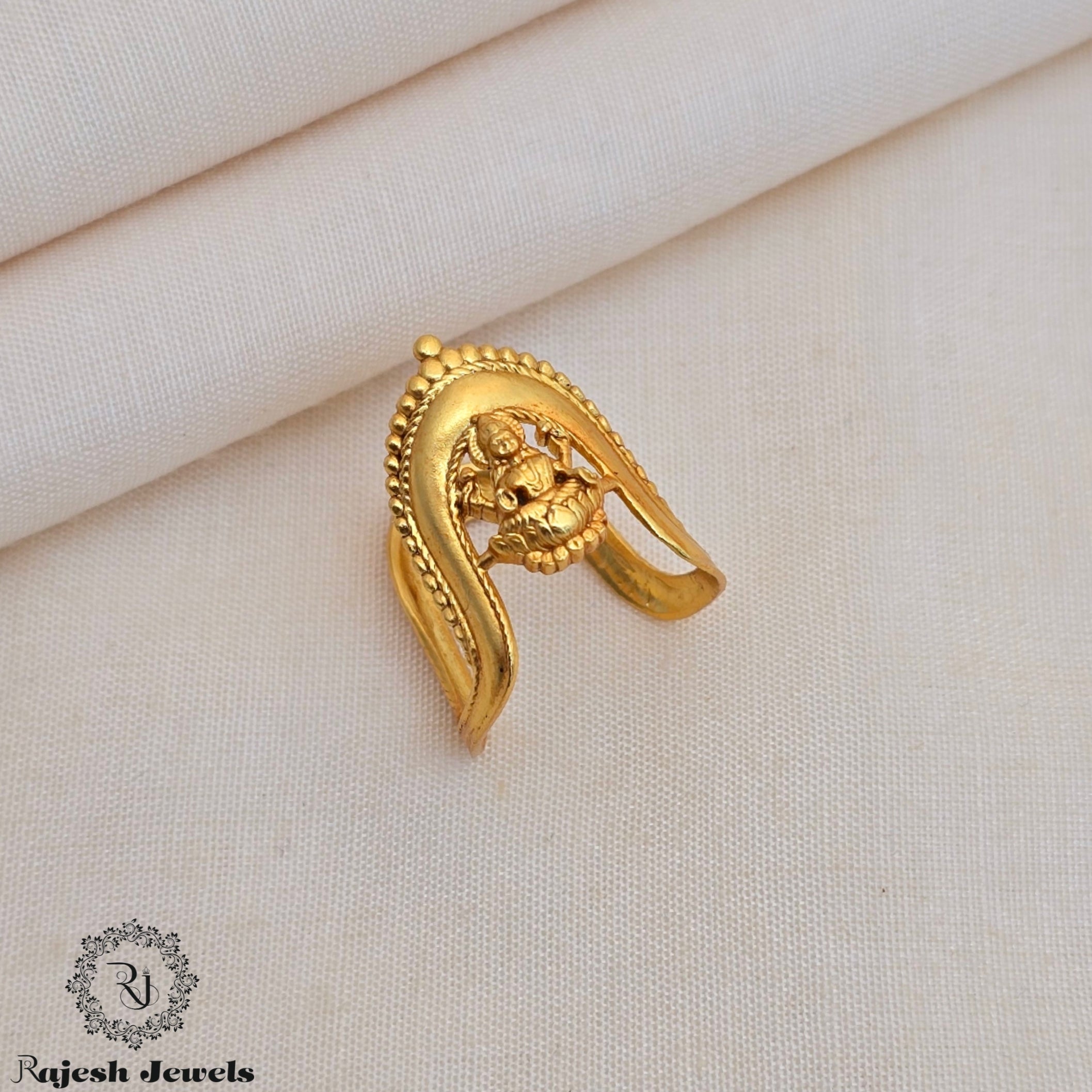 Divine Lakshmi Vanki Finger Ring