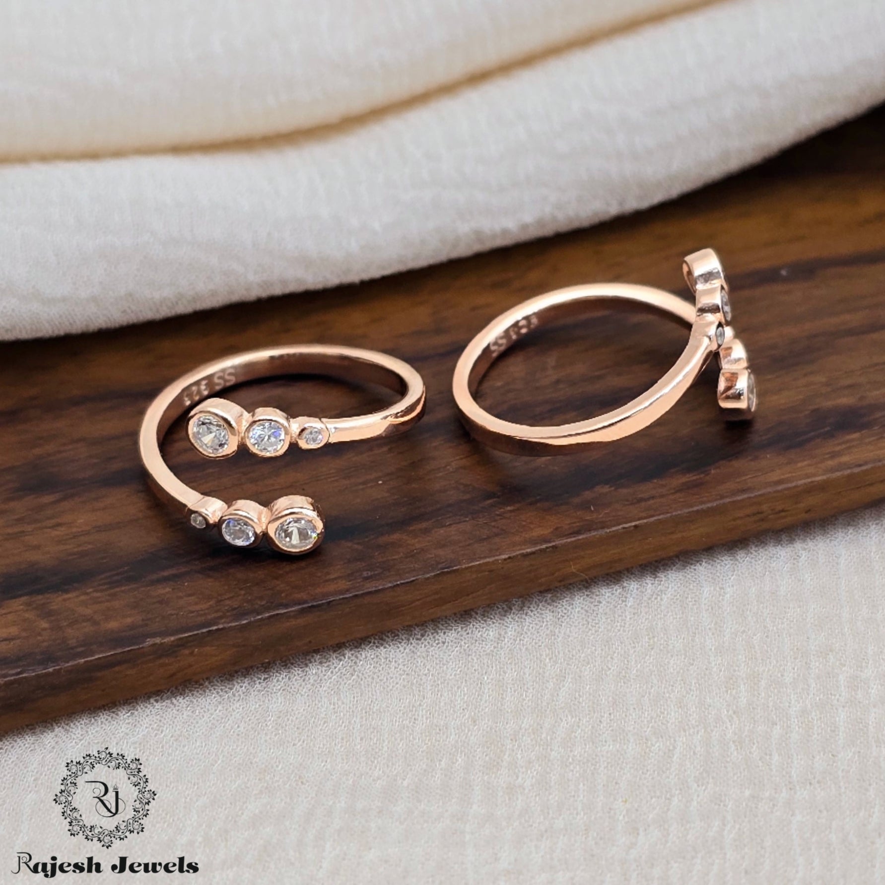 Charming Cz Silver Top Adjustable Toerings