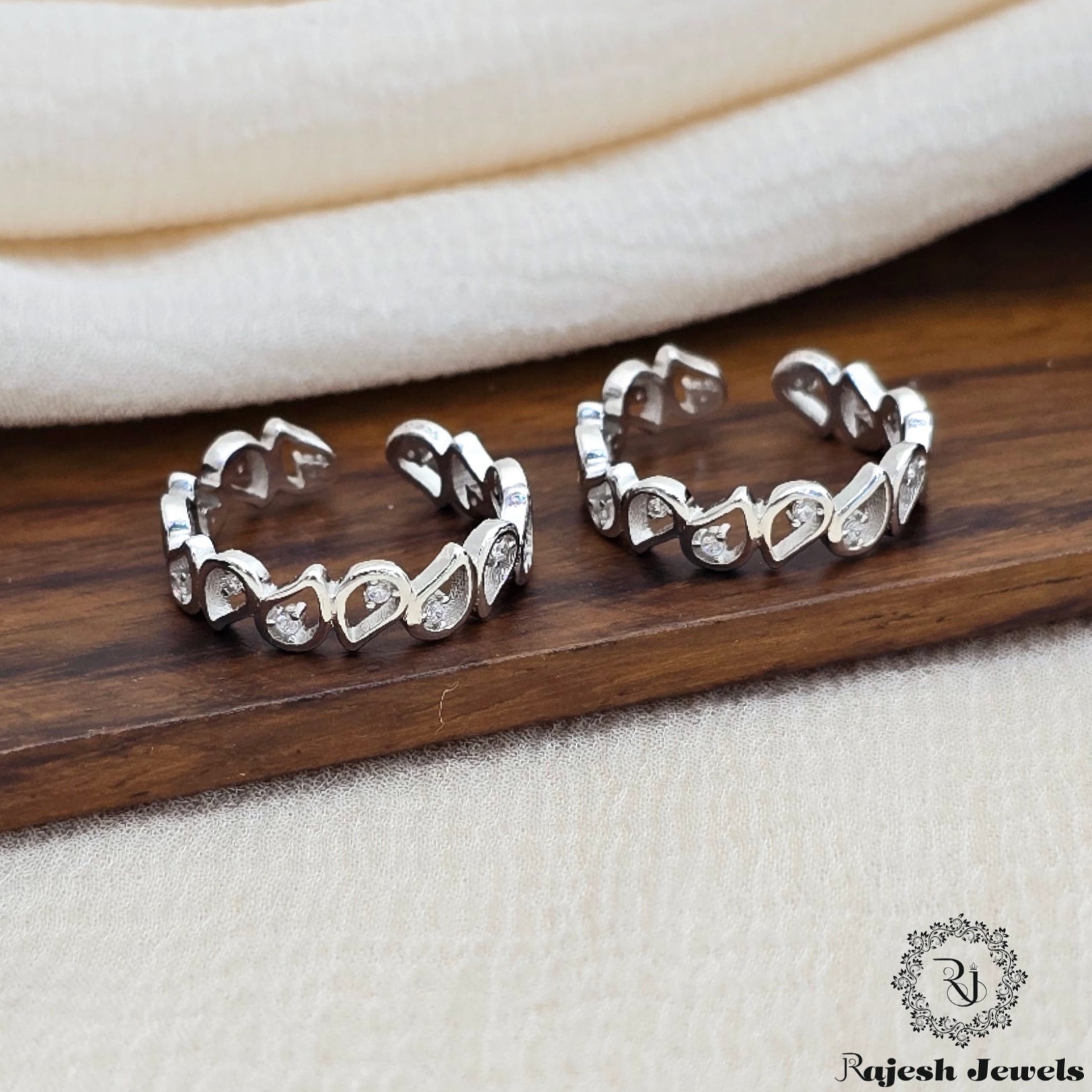 Charming Cz Silver Toerings