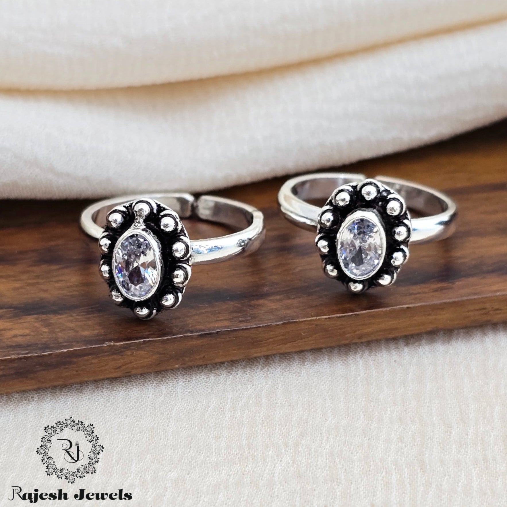 Alluring Oval Silver Oxidised Toerings