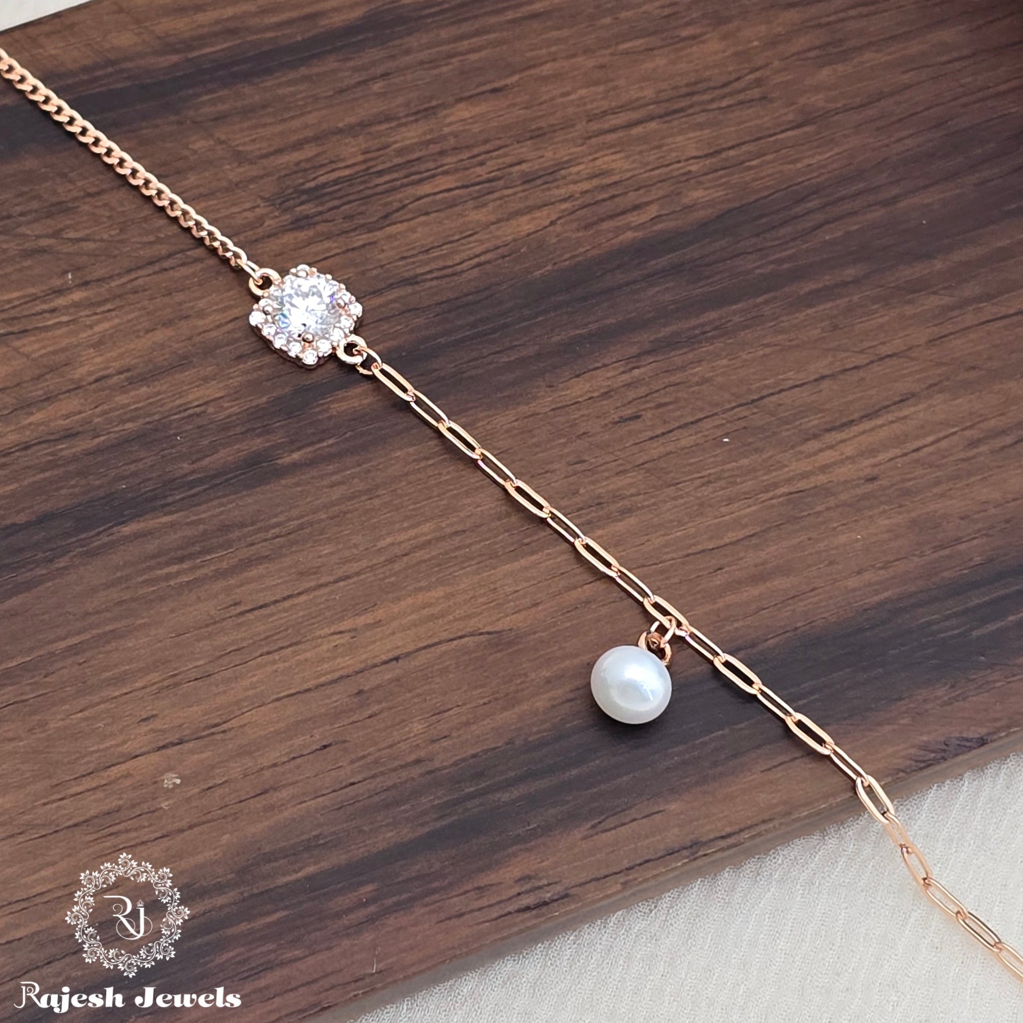 Appealing Pearl Dropped Cz Ladies Bracelet