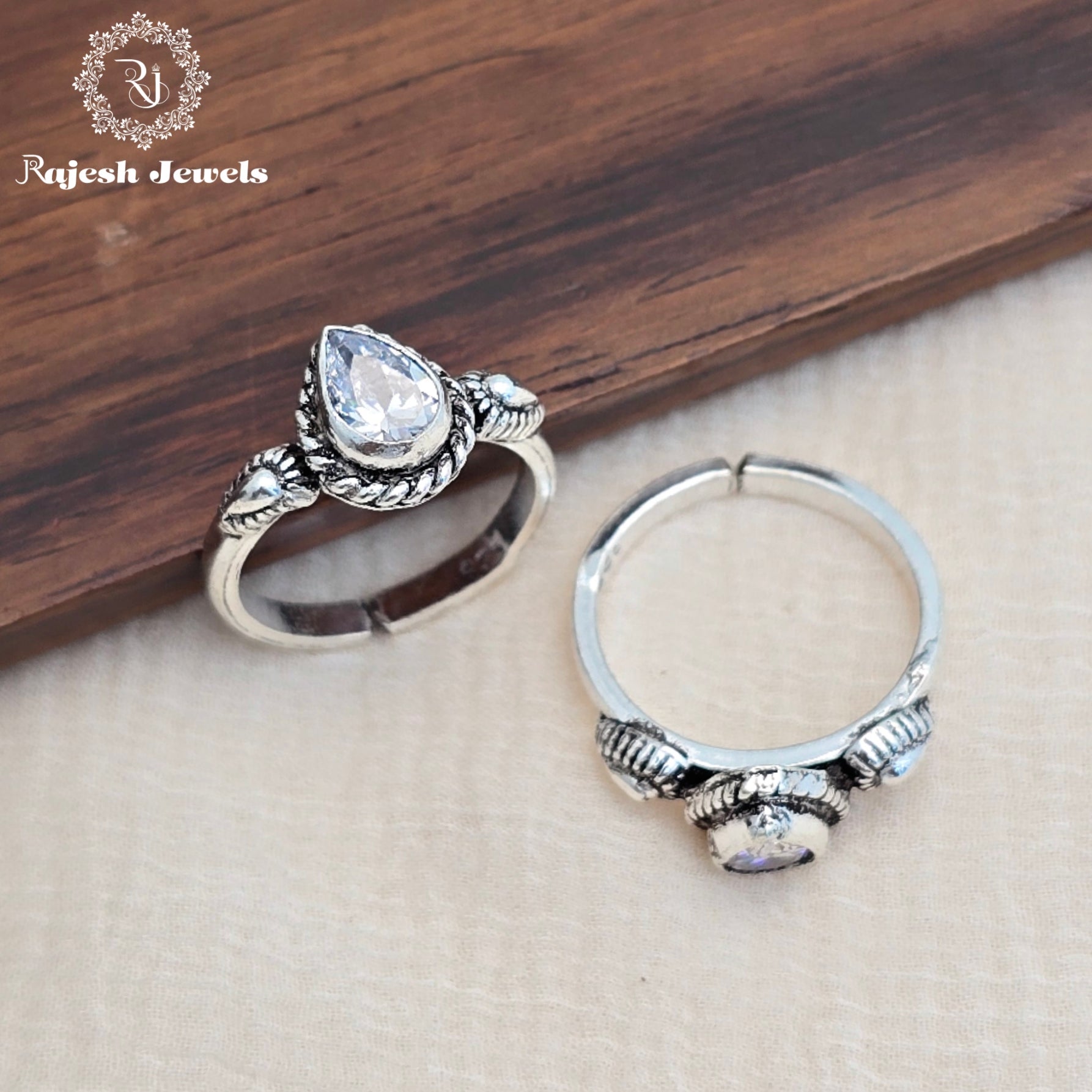 Shinning Cutstone Teardrop Shape Toering