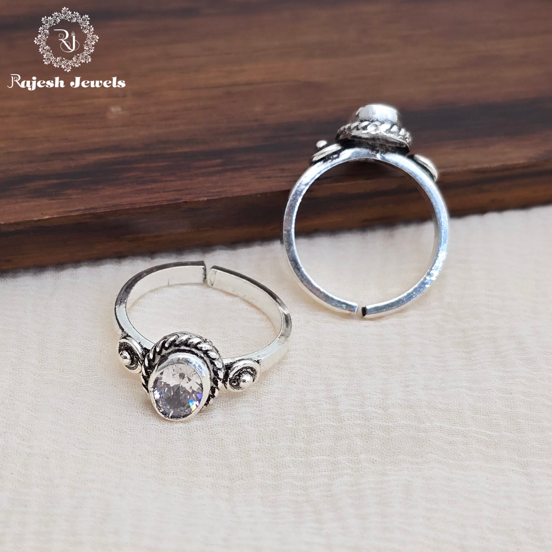 Glossy Single Stone Dailywear Toering