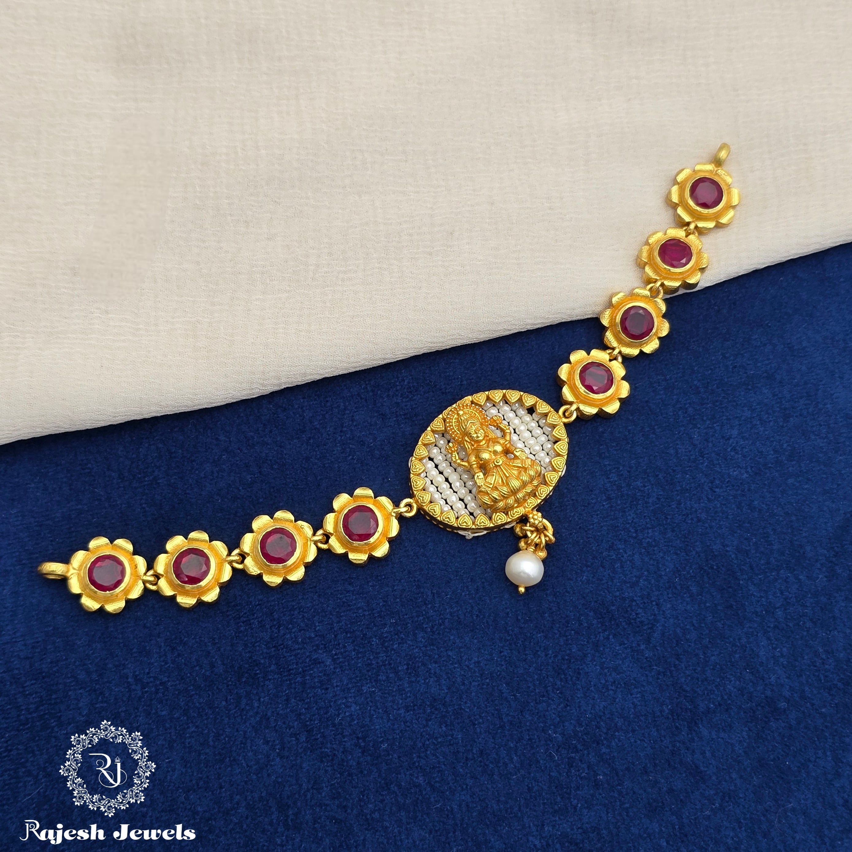 Mesmerizing Gold Plated Choker Neckpiece