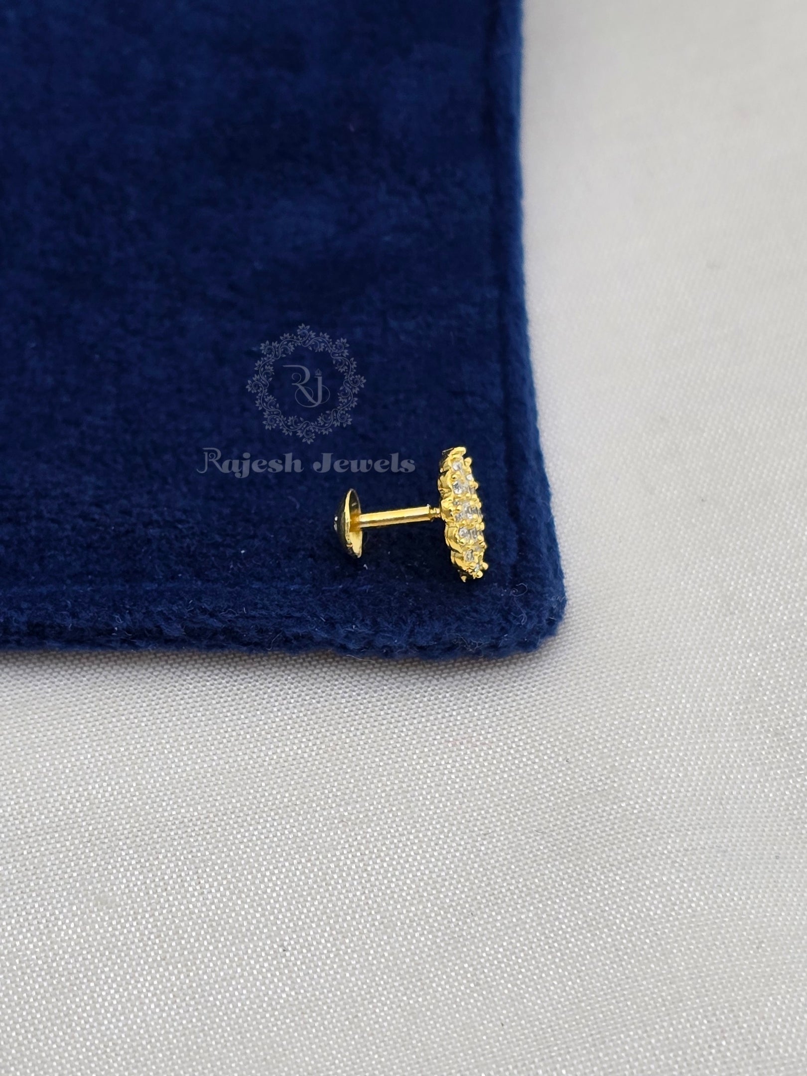 Superb Cz Silver Gold Polished Nose Pin