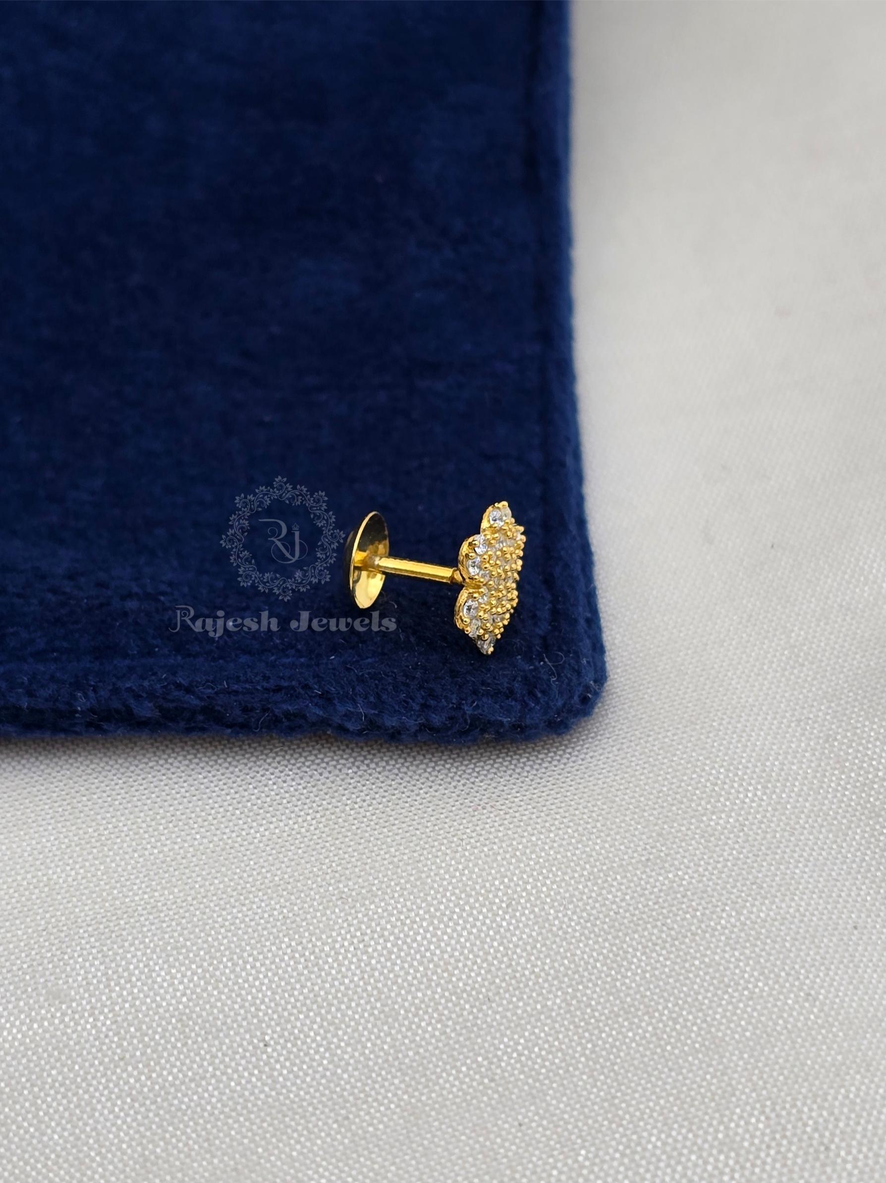 Loveable Gold Polished Cz Nose Pin