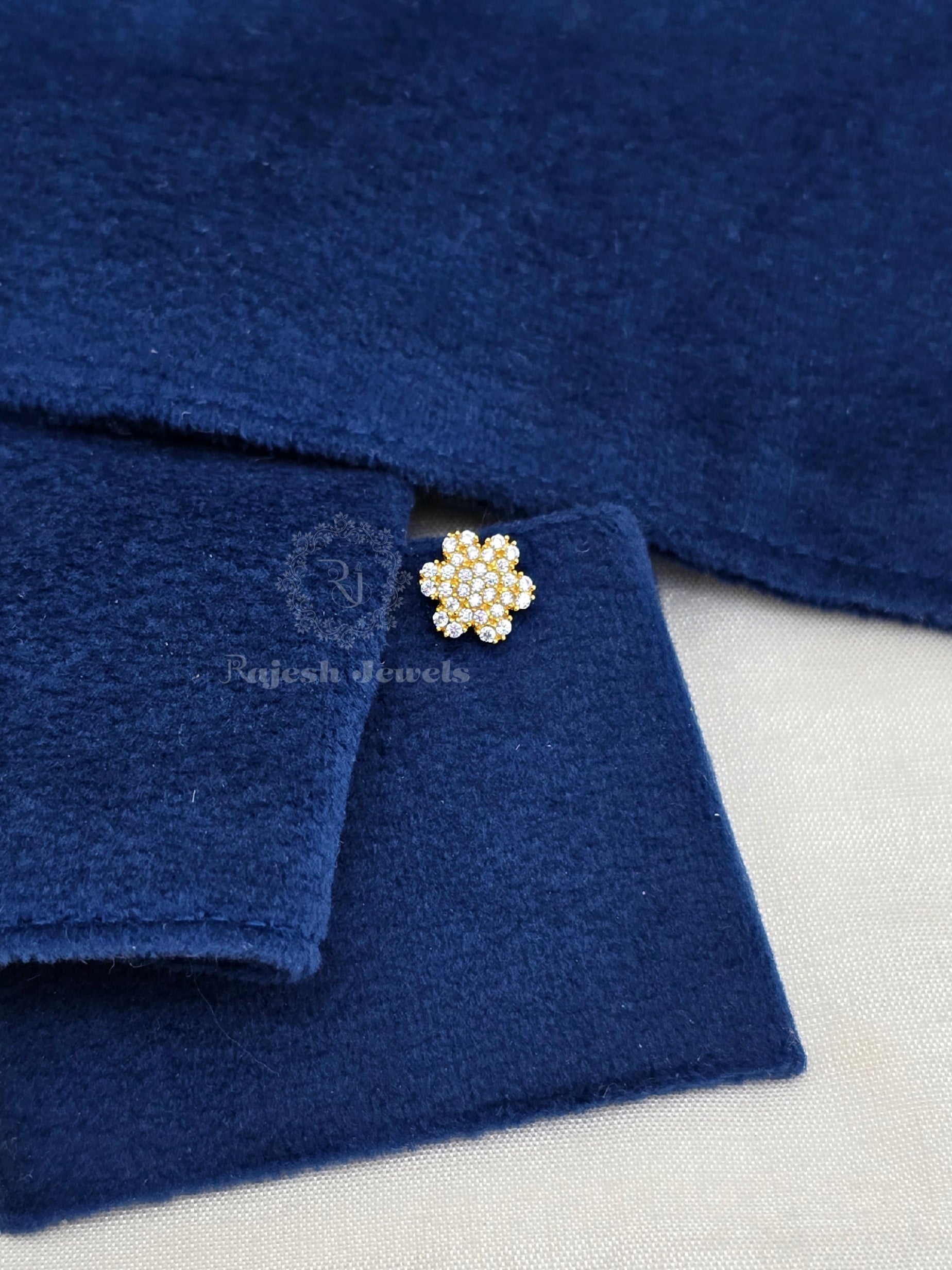 Loveable Gold Polished Cz Nose Pin