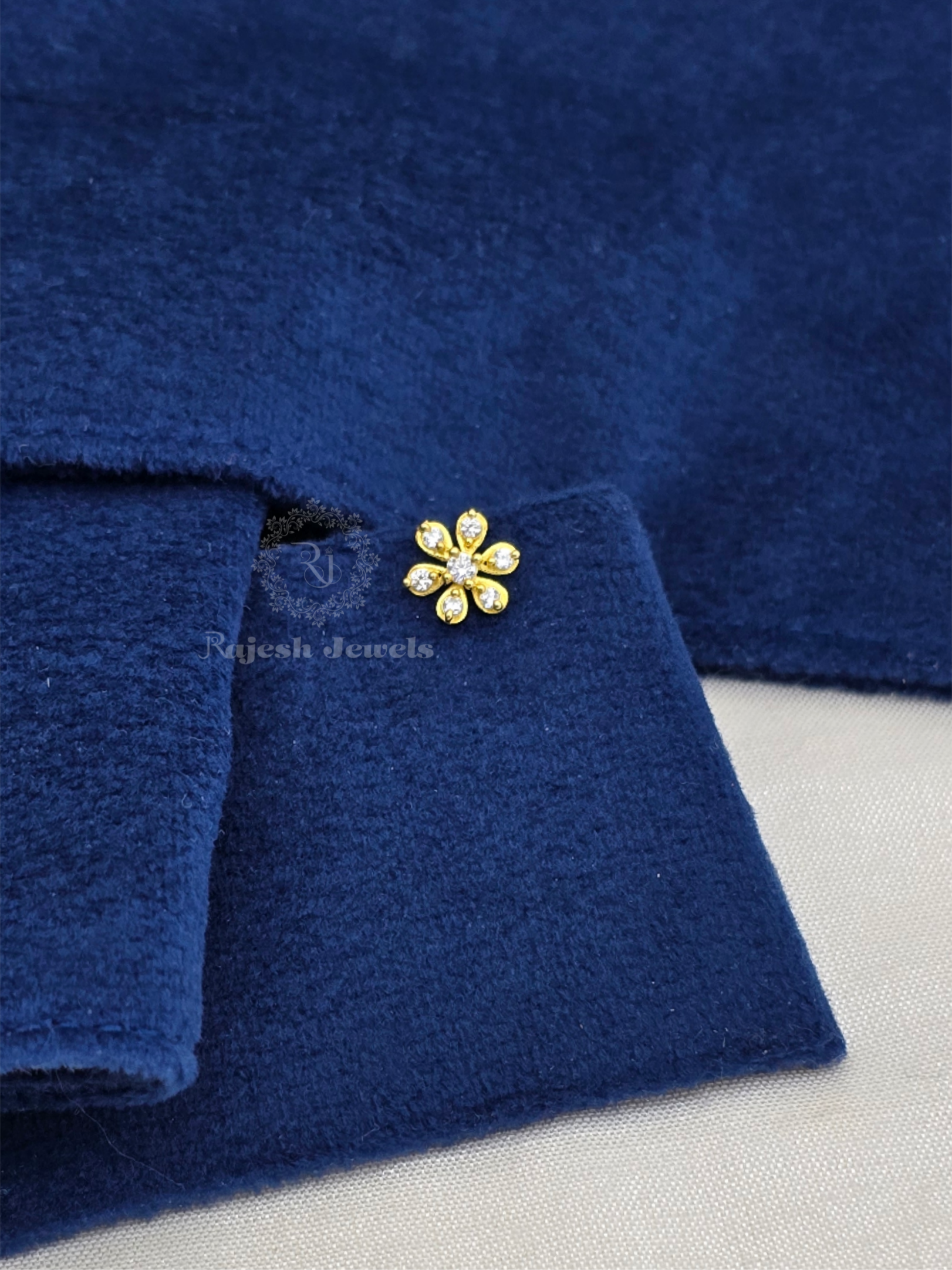 Nakshatra Minimalistic Cz Silver Gold Polished Nose Pin