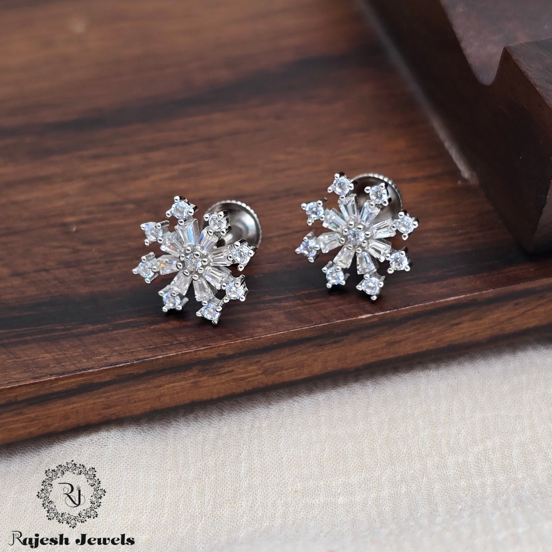 Mesmerizing Cz South Screw Stud Earrings