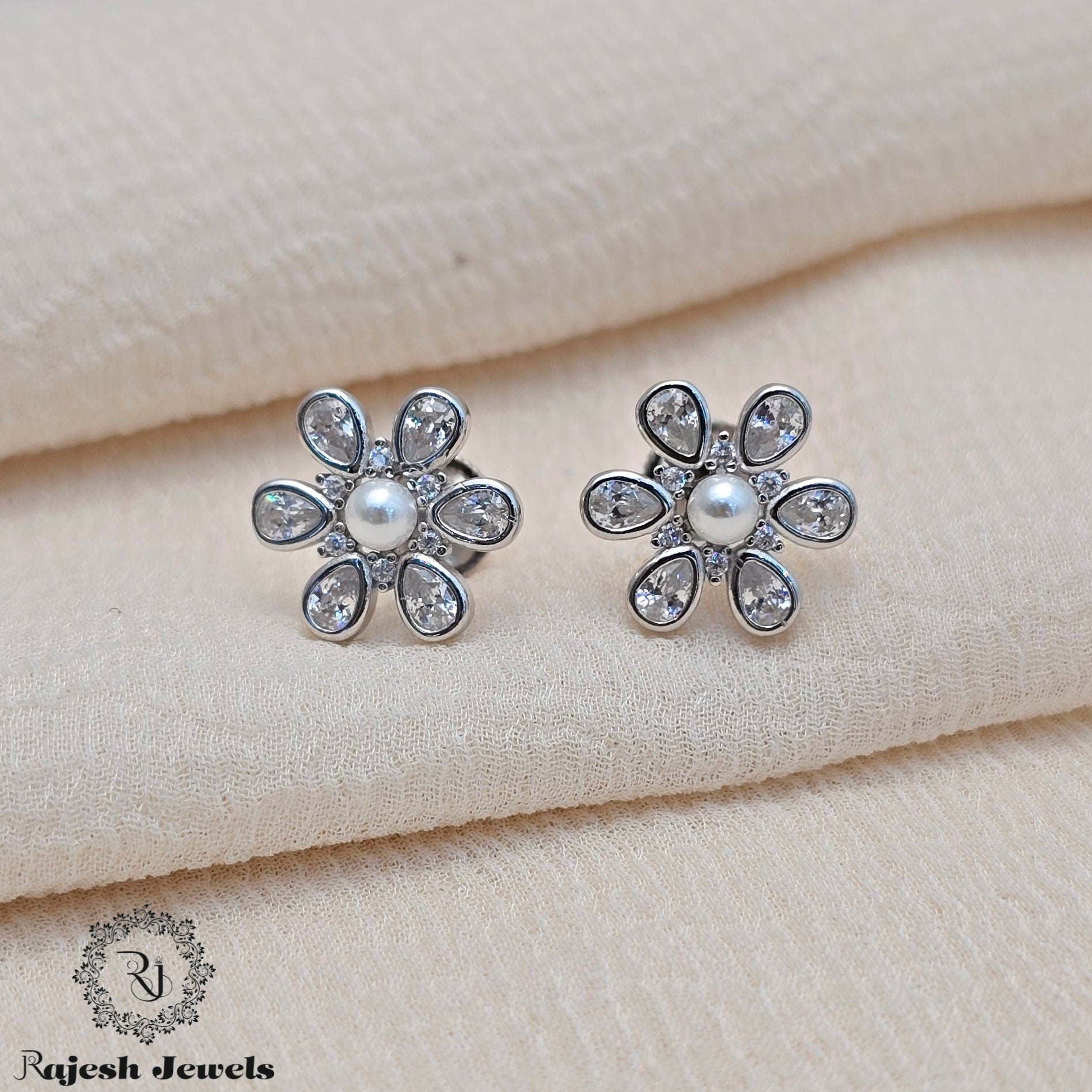 Blossomy Cz South Screw Stud Earrings