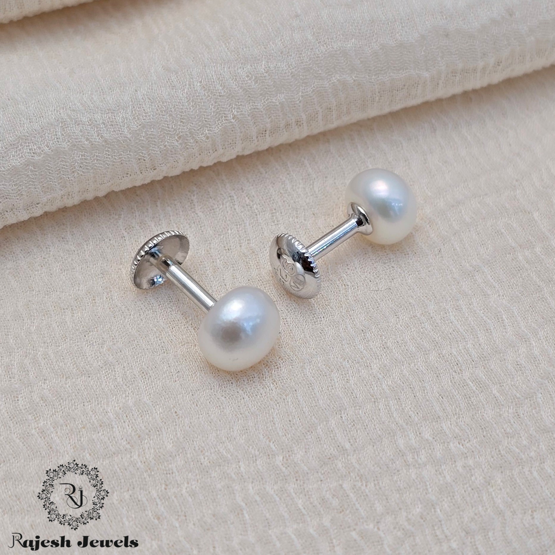 Beautiful Pearl Silver Stud Earrings