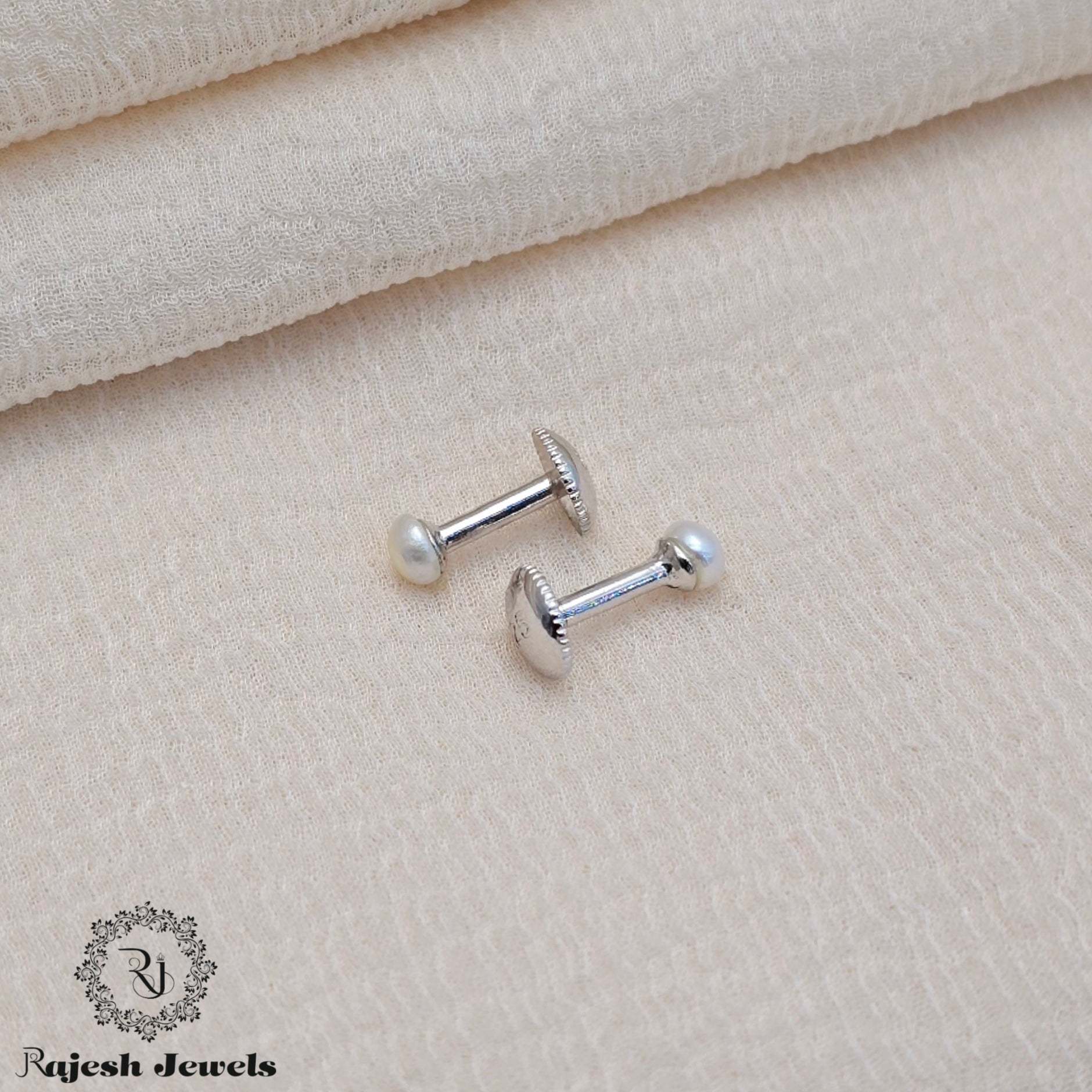 Fabulous Pearl Silver Stud Earrings