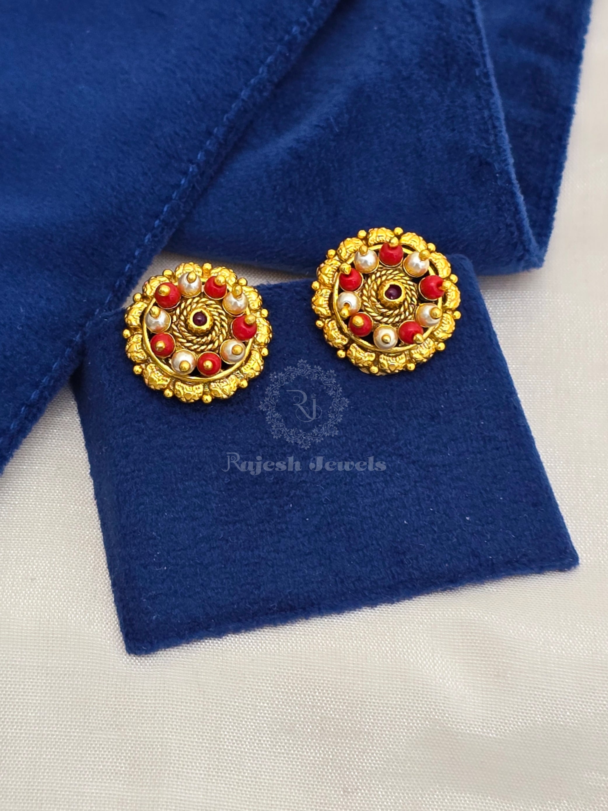 Coral Pearl Fusion South Screw Earrings